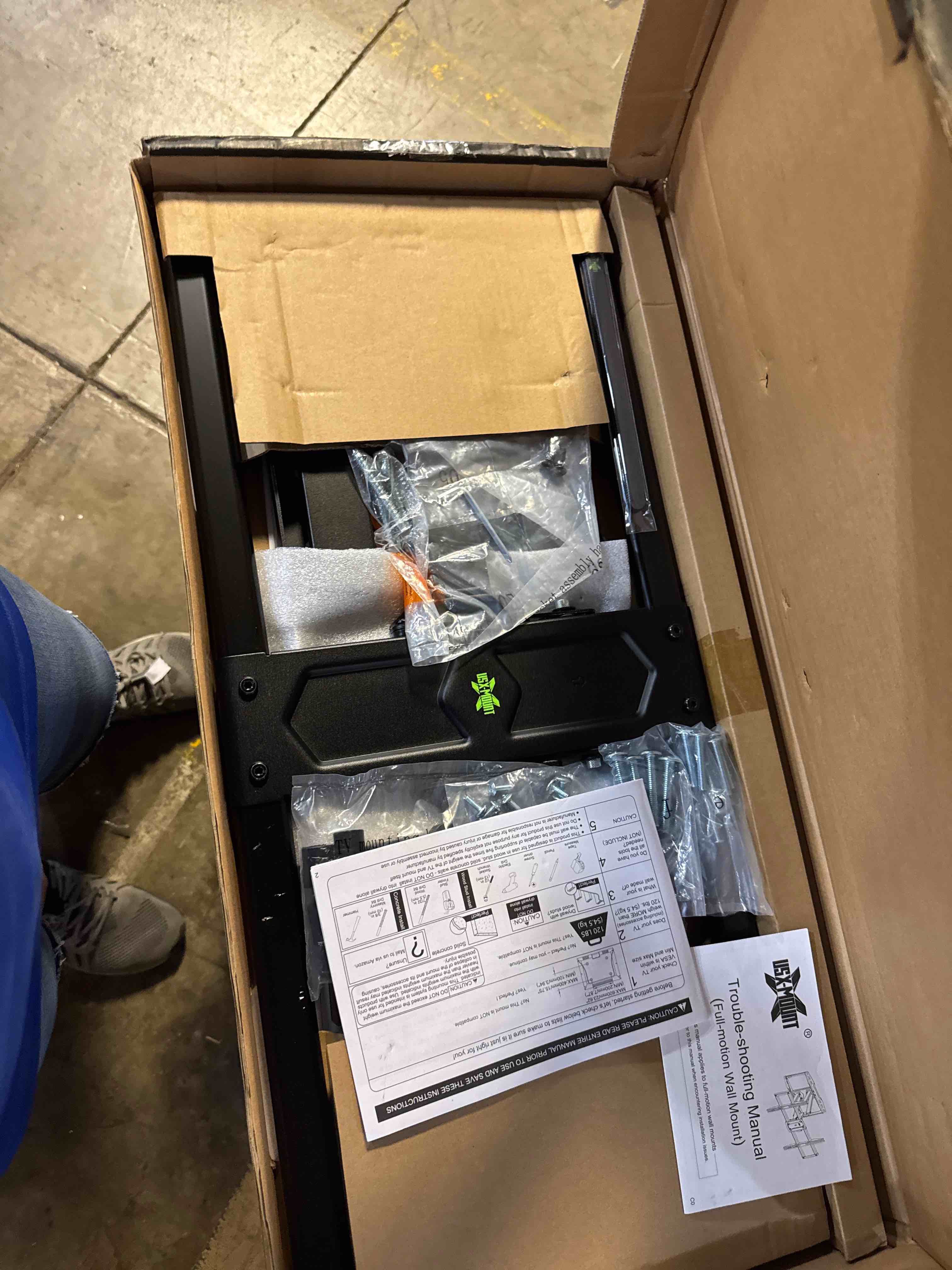 https://s3.amazonaws.com/lotting-images-prod/phillipi/BRN1924748_1755542724059.jpeg
