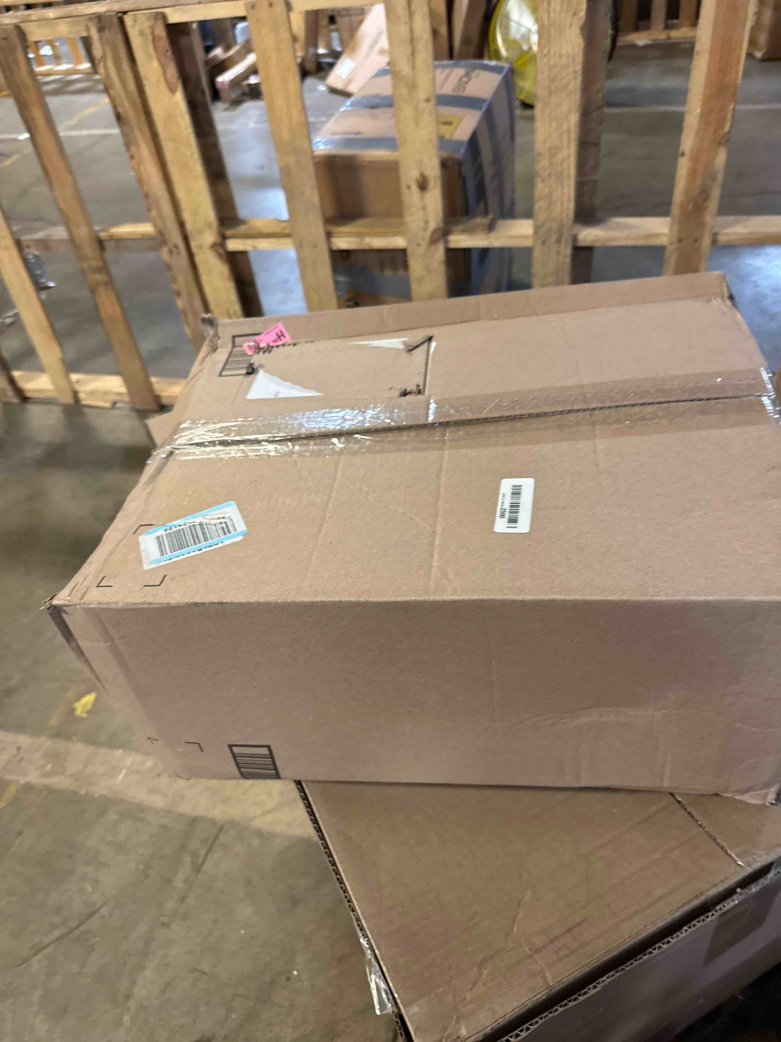 https://s3.amazonaws.com/lotting-images-prod/phillipi/BRN1924749_1755542903205.jpeg