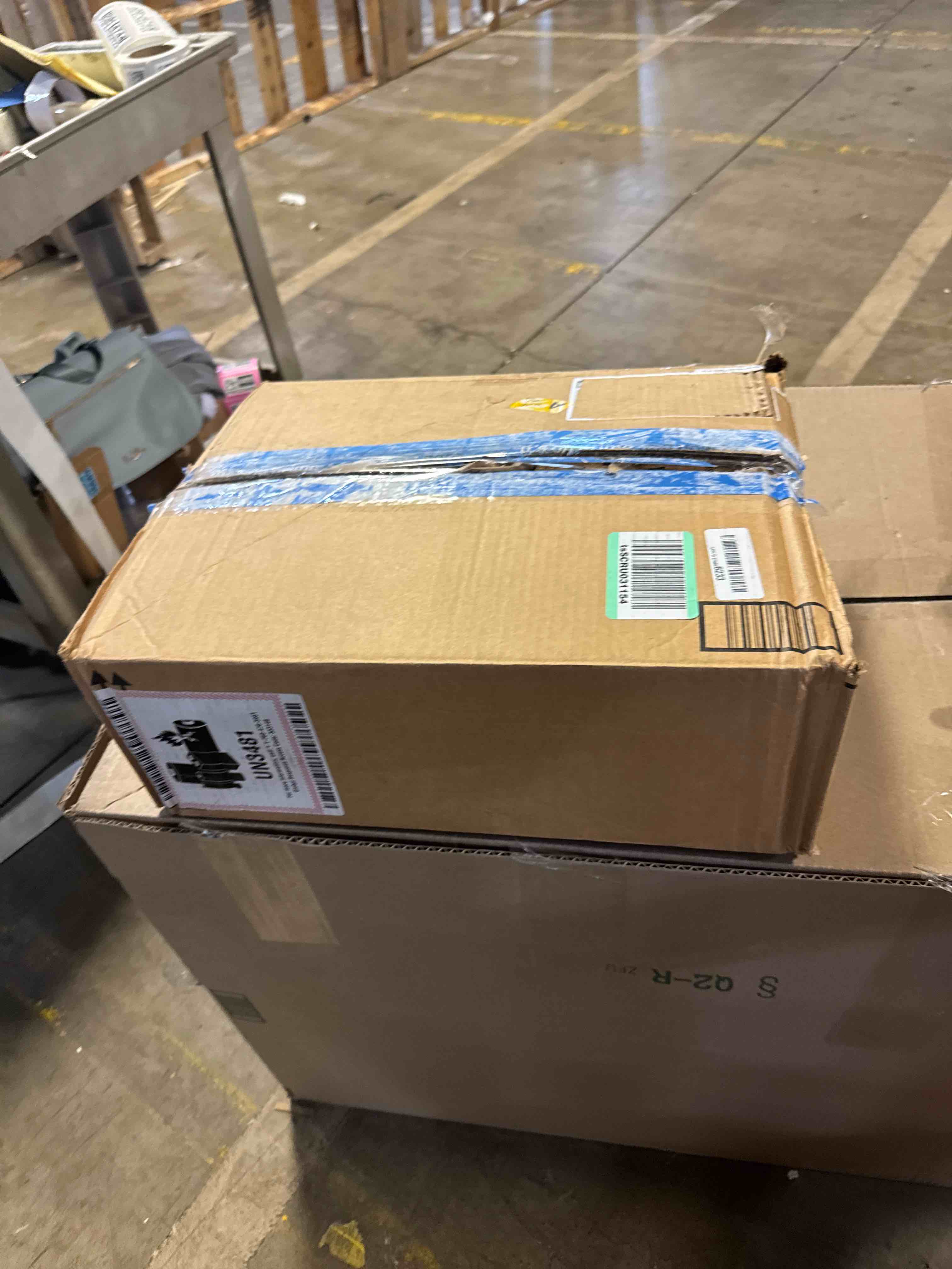 https://s3.amazonaws.com/lotting-images-prod/phillipi/BRN1924763_1755548365344.jpeg