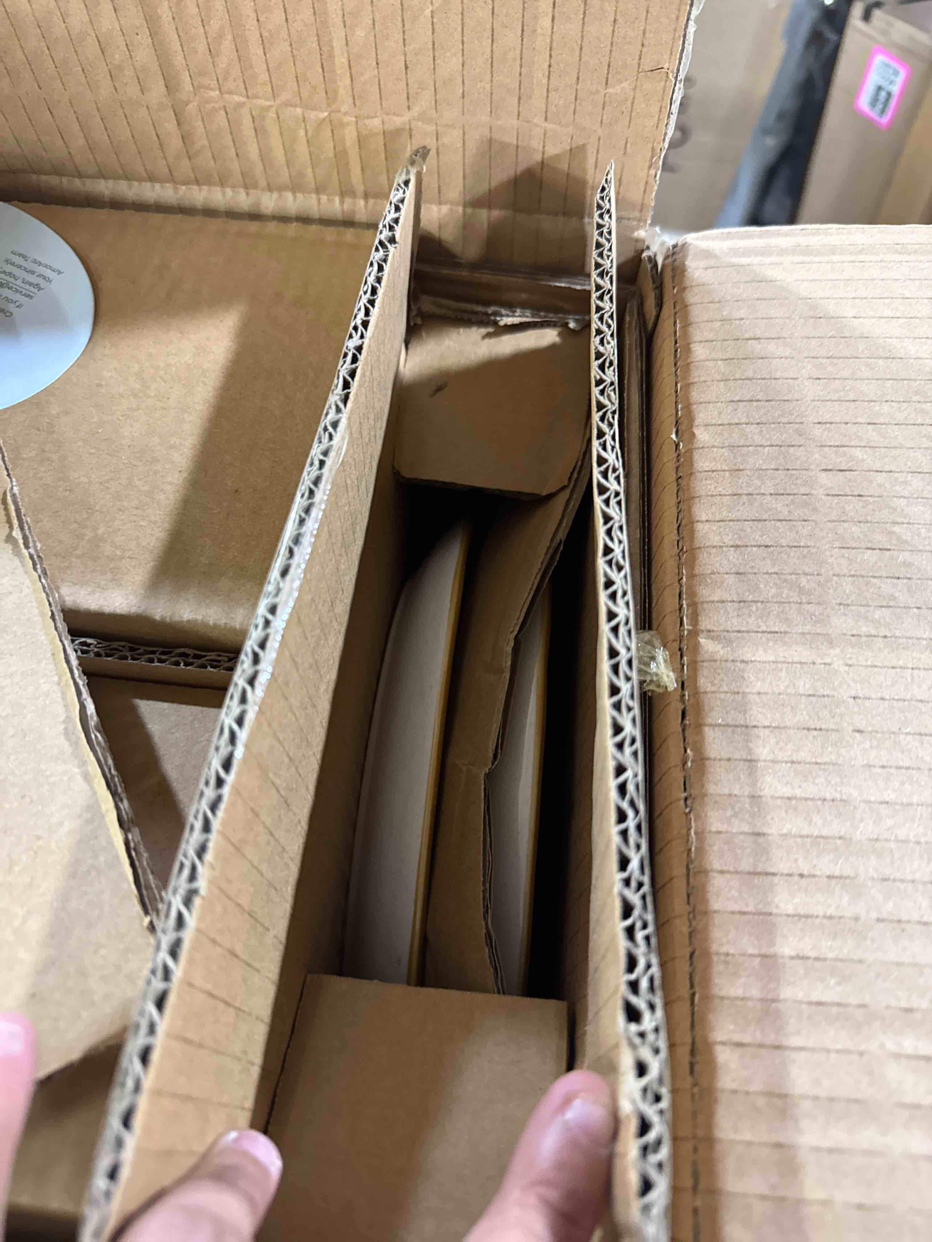 https://s3.amazonaws.com/lotting-images-prod/phillipi/BRN1925021_1756313658212.jpeg