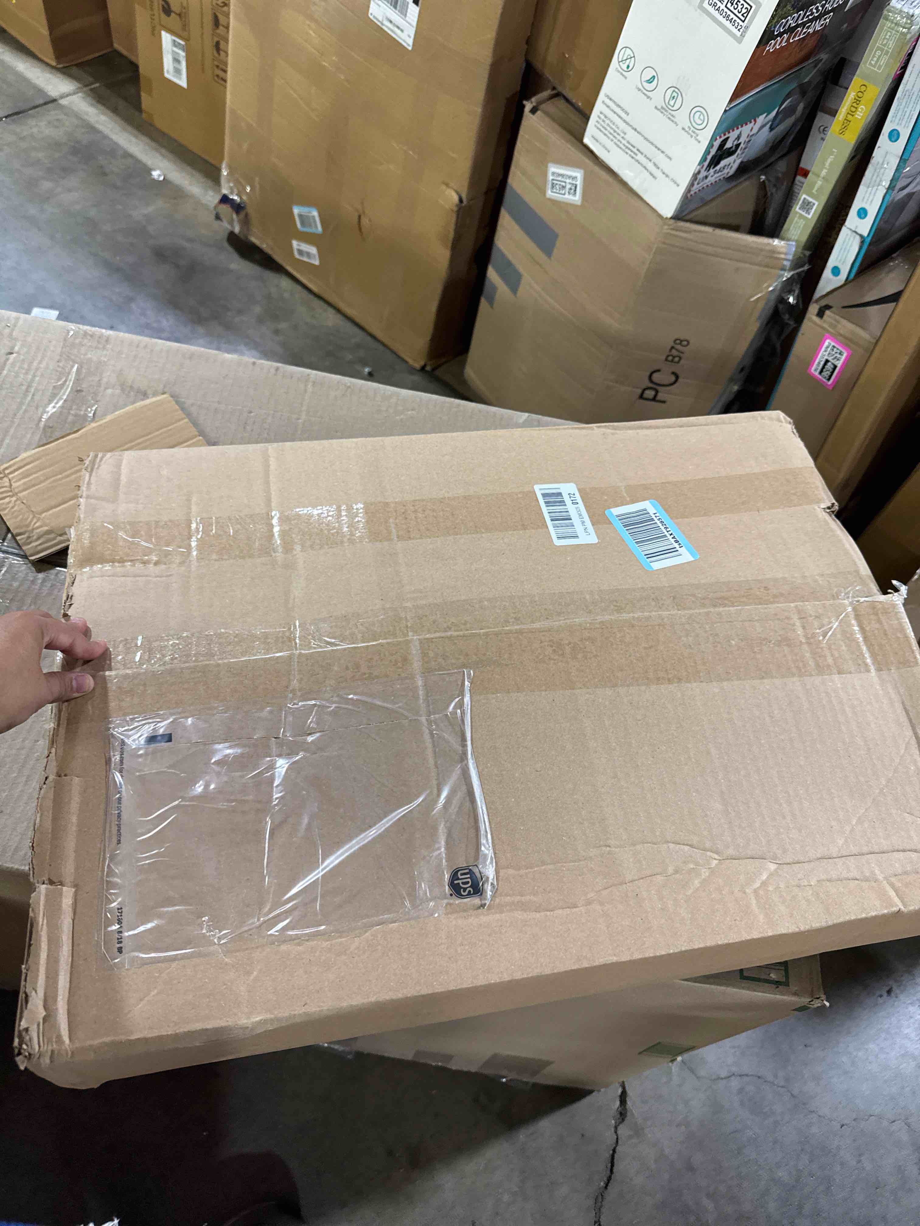 https://s3.amazonaws.com/lotting-images-prod/phillipi/BRN1925027_1756314218075.jpeg