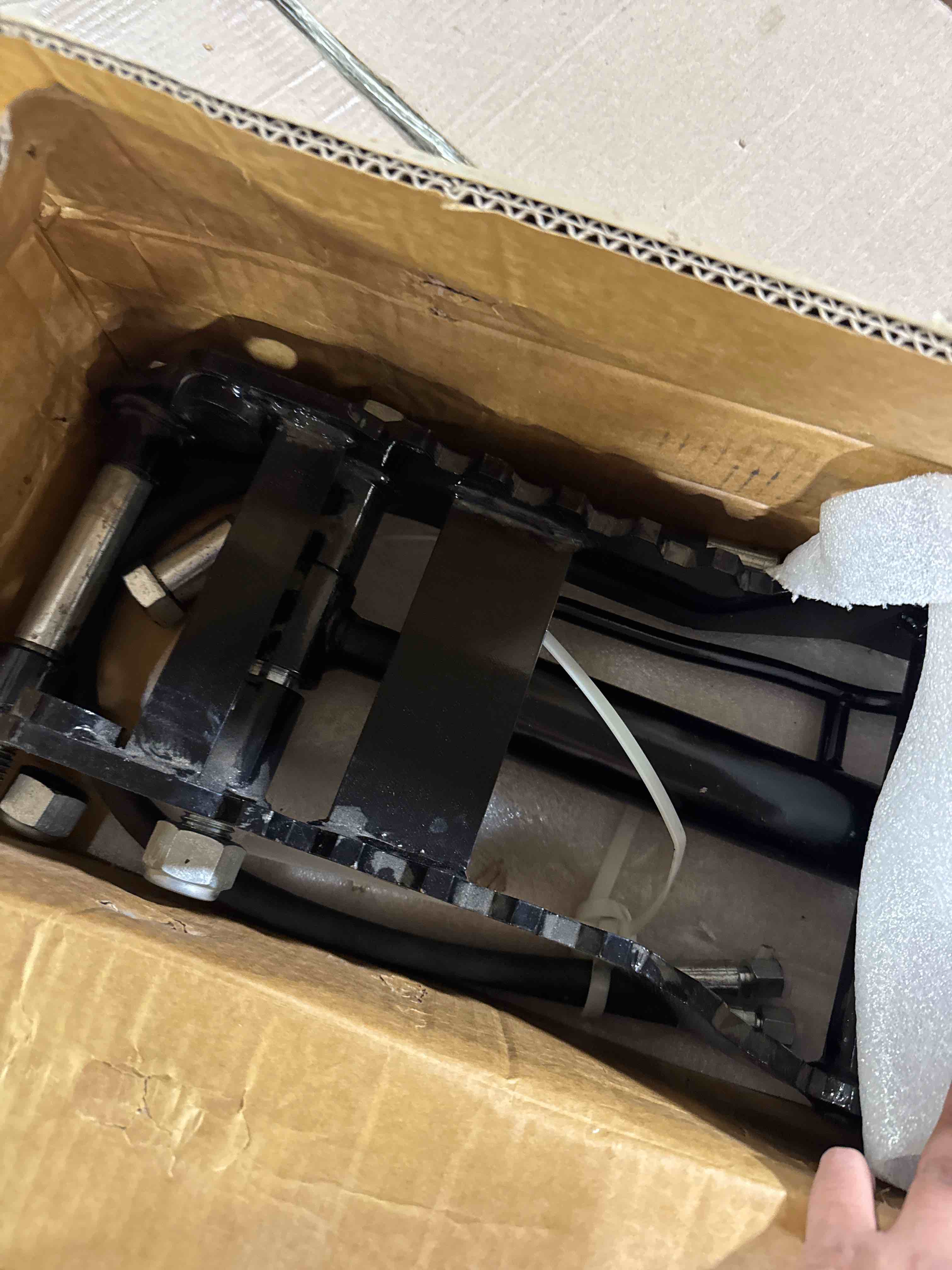 https://s3.amazonaws.com/lotting-images-prod/phillipi/BRN1925028_1756314295841.jpeg