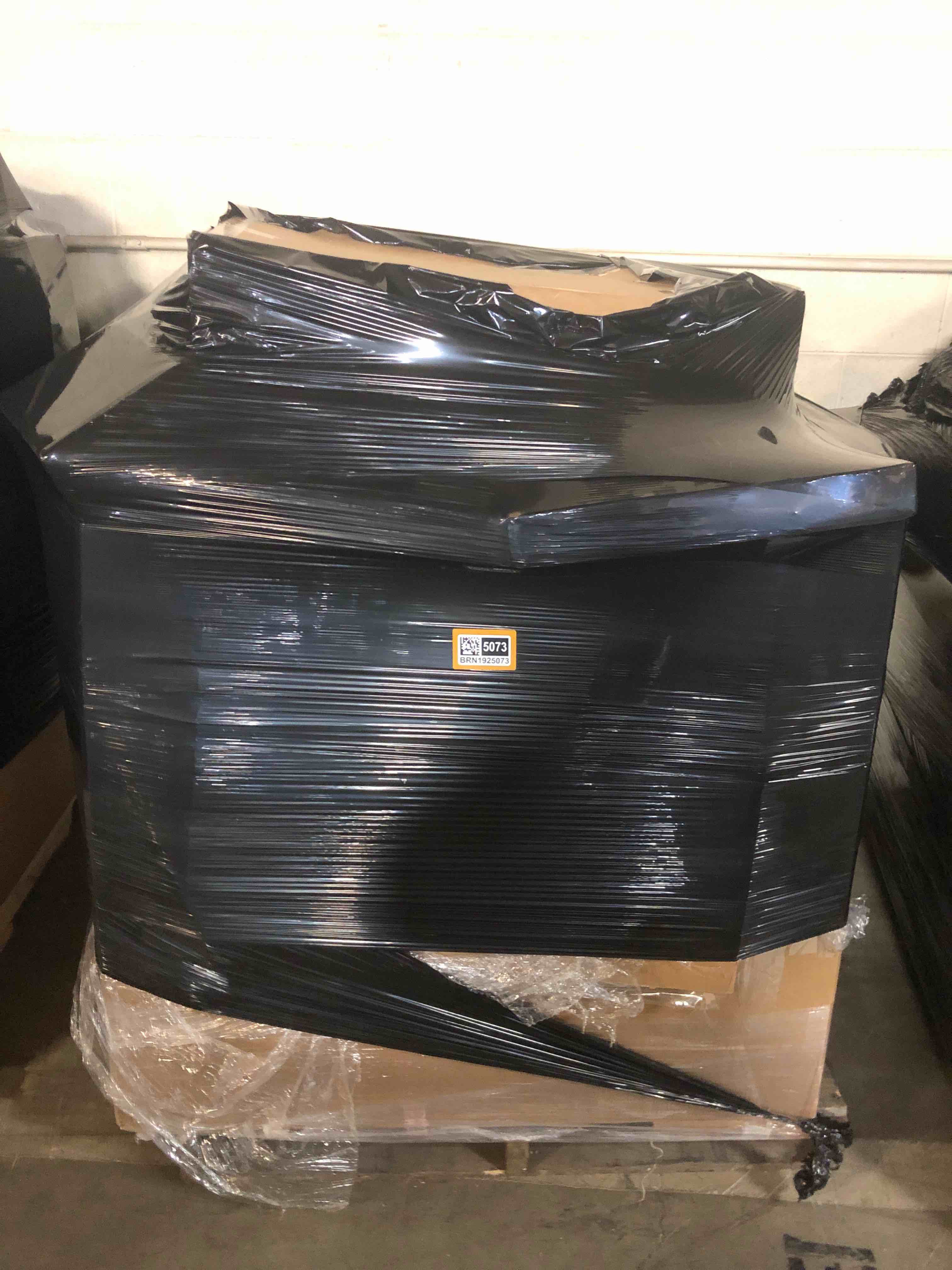 https://s3.amazonaws.com/lotting-images-prod/phillipi/BRN1925073_1756326356429.jpeg