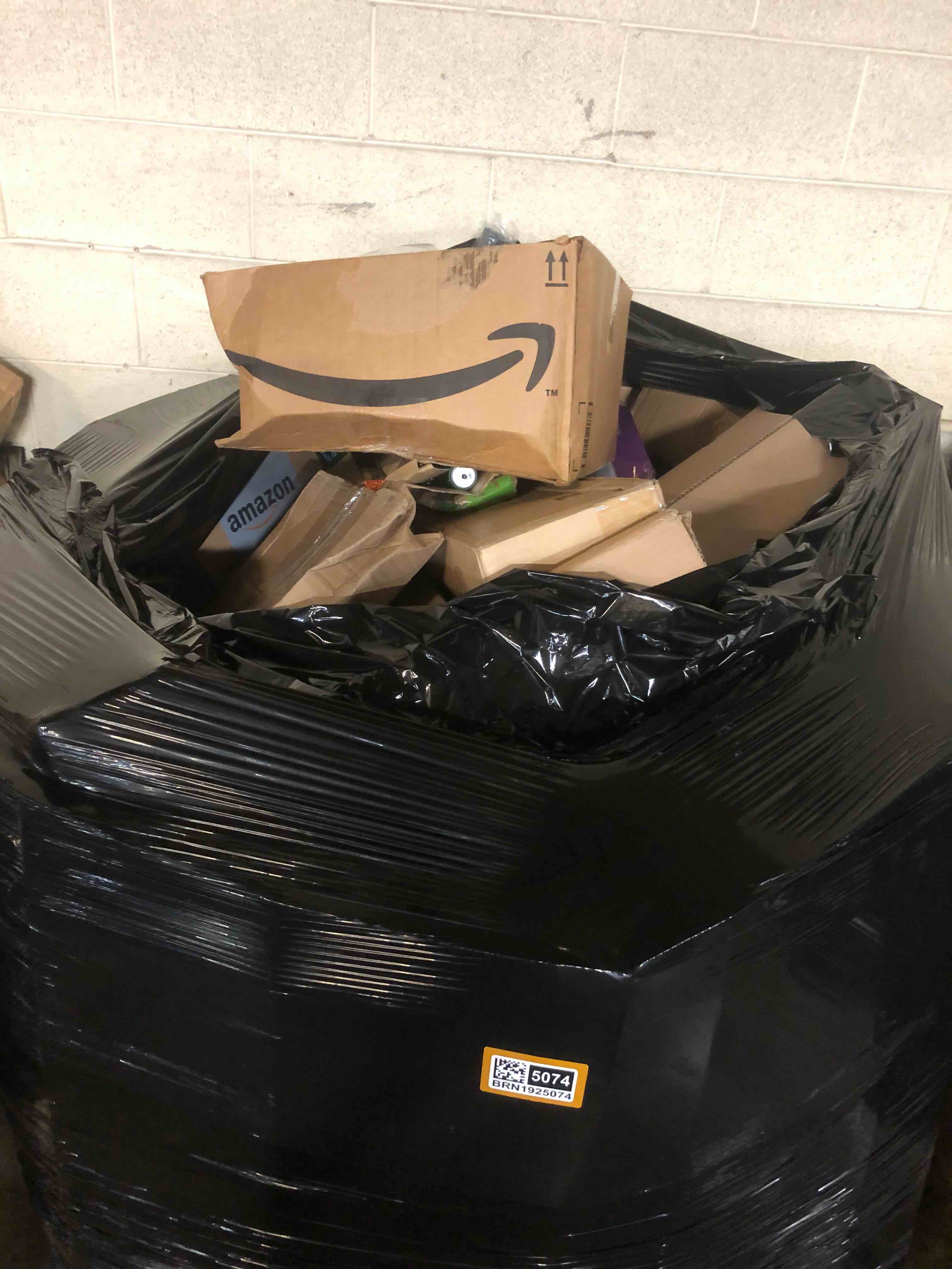 https://s3.amazonaws.com/lotting-images-prod/phillipi/BRN1925074_1756326401491.jpeg