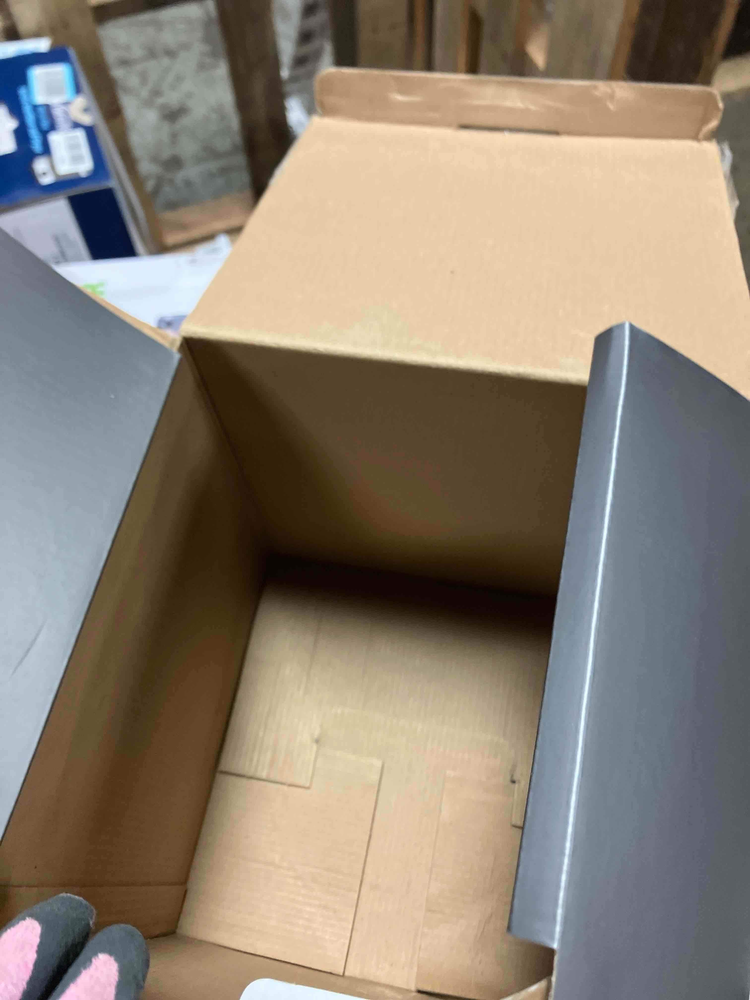 https://s3.amazonaws.com/lotting-images-prod/phillipi/BRN1925107_1756390031160.jpeg