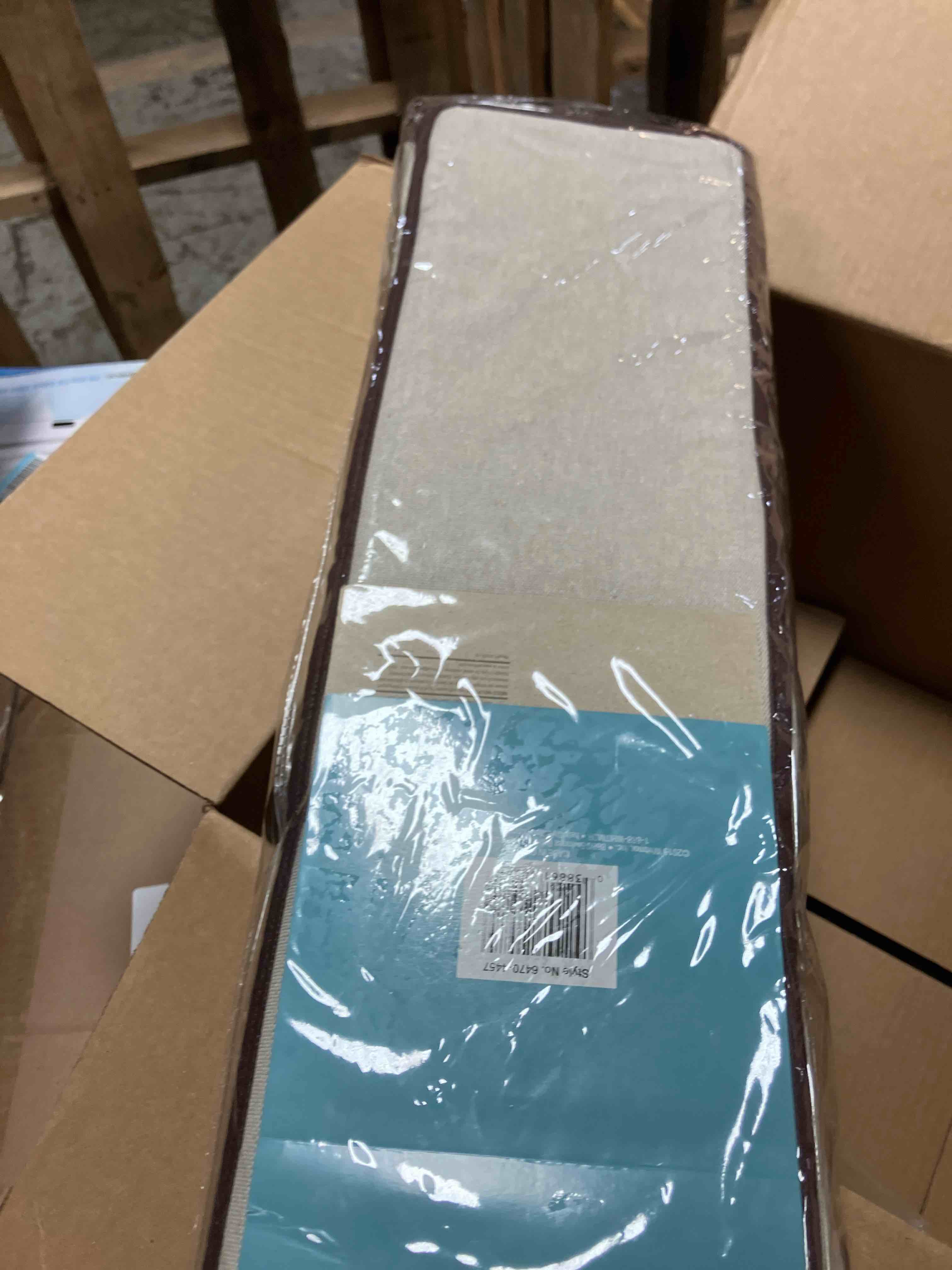 https://s3.amazonaws.com/lotting-images-prod/phillipi/BRN1925115_1756388562605.jpeg
