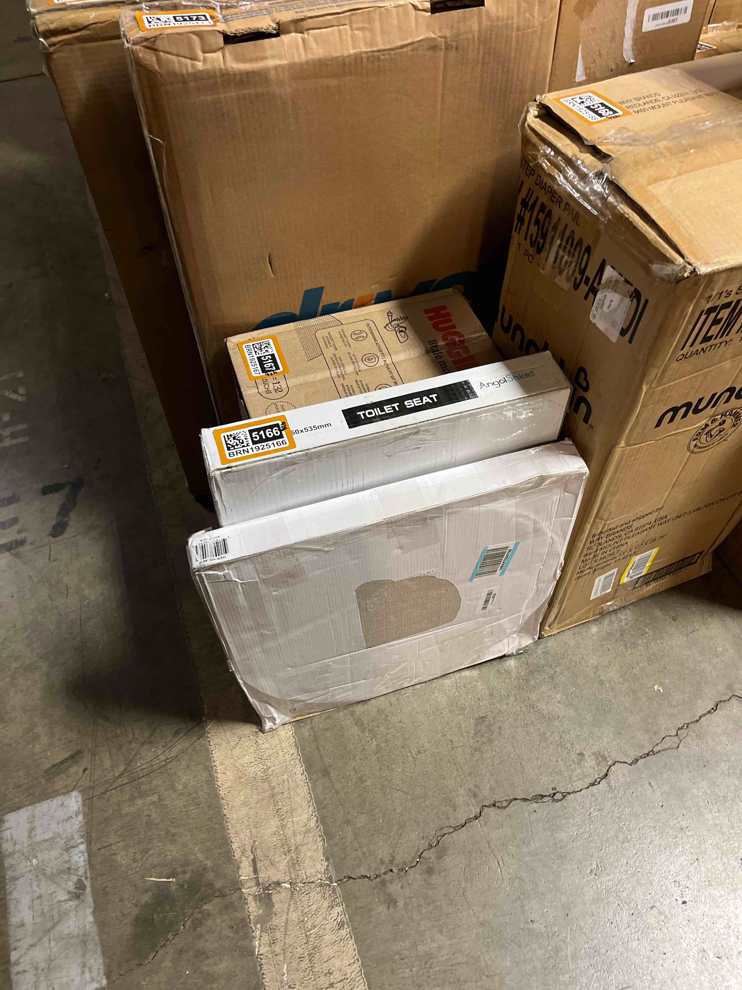 https://s3.amazonaws.com/lotting-images-prod/phillipi/BRN1925165_1756909566748.jpeg