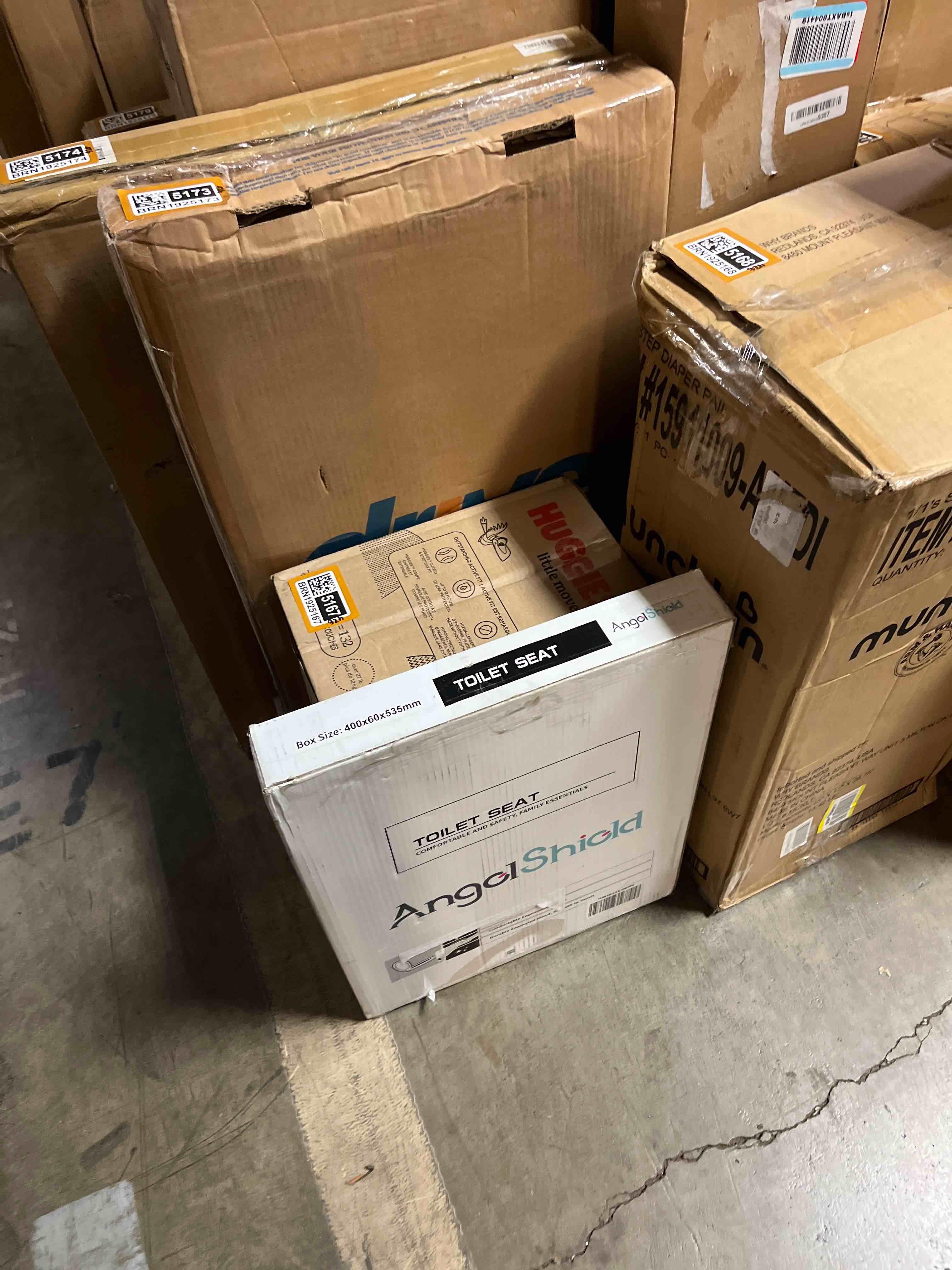 https://s3.amazonaws.com/lotting-images-prod/phillipi/BRN1925166_1756909487470.jpeg