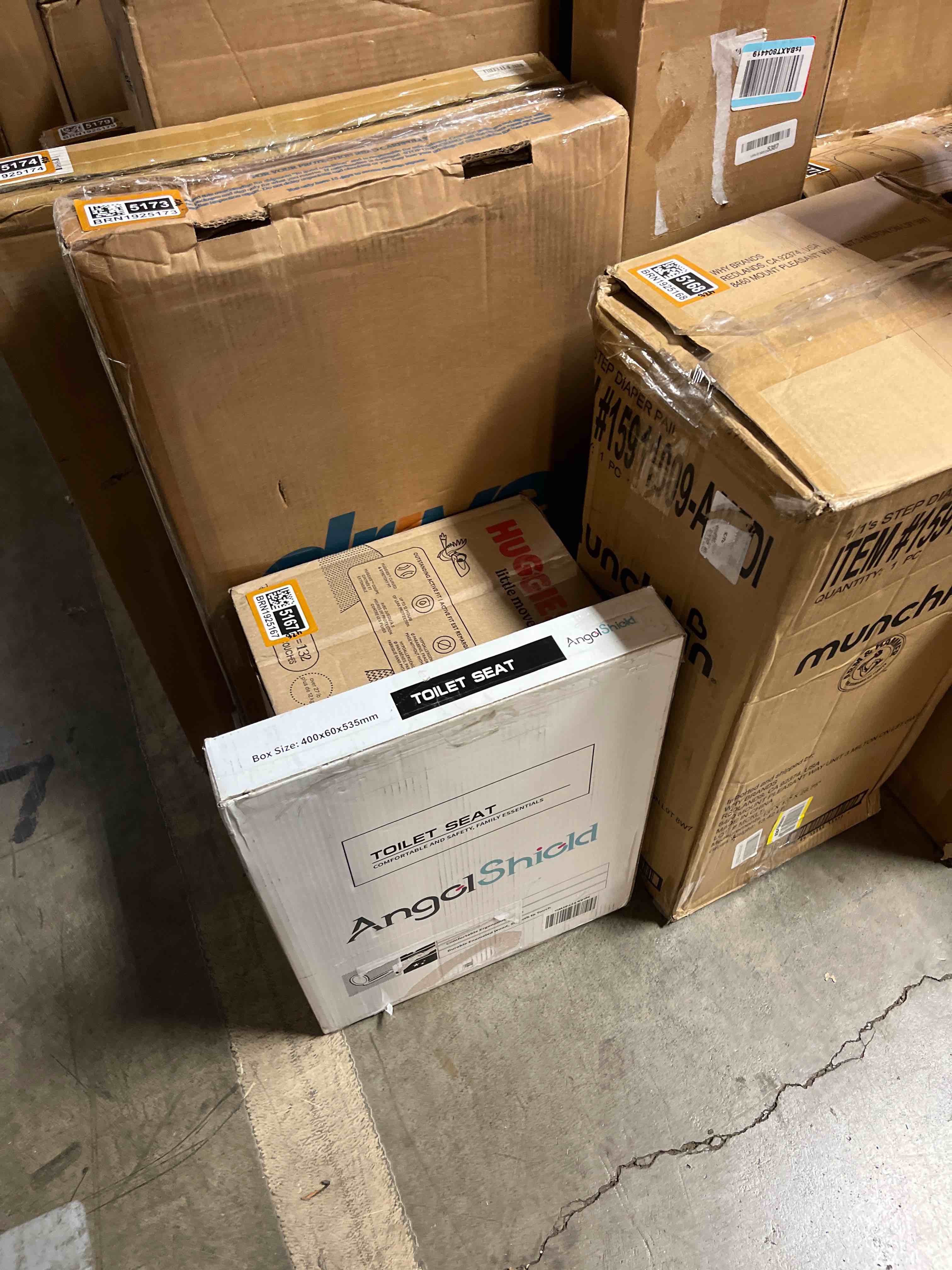 https://s3.amazonaws.com/lotting-images-prod/phillipi/BRN1925166_1756909488546.jpeg