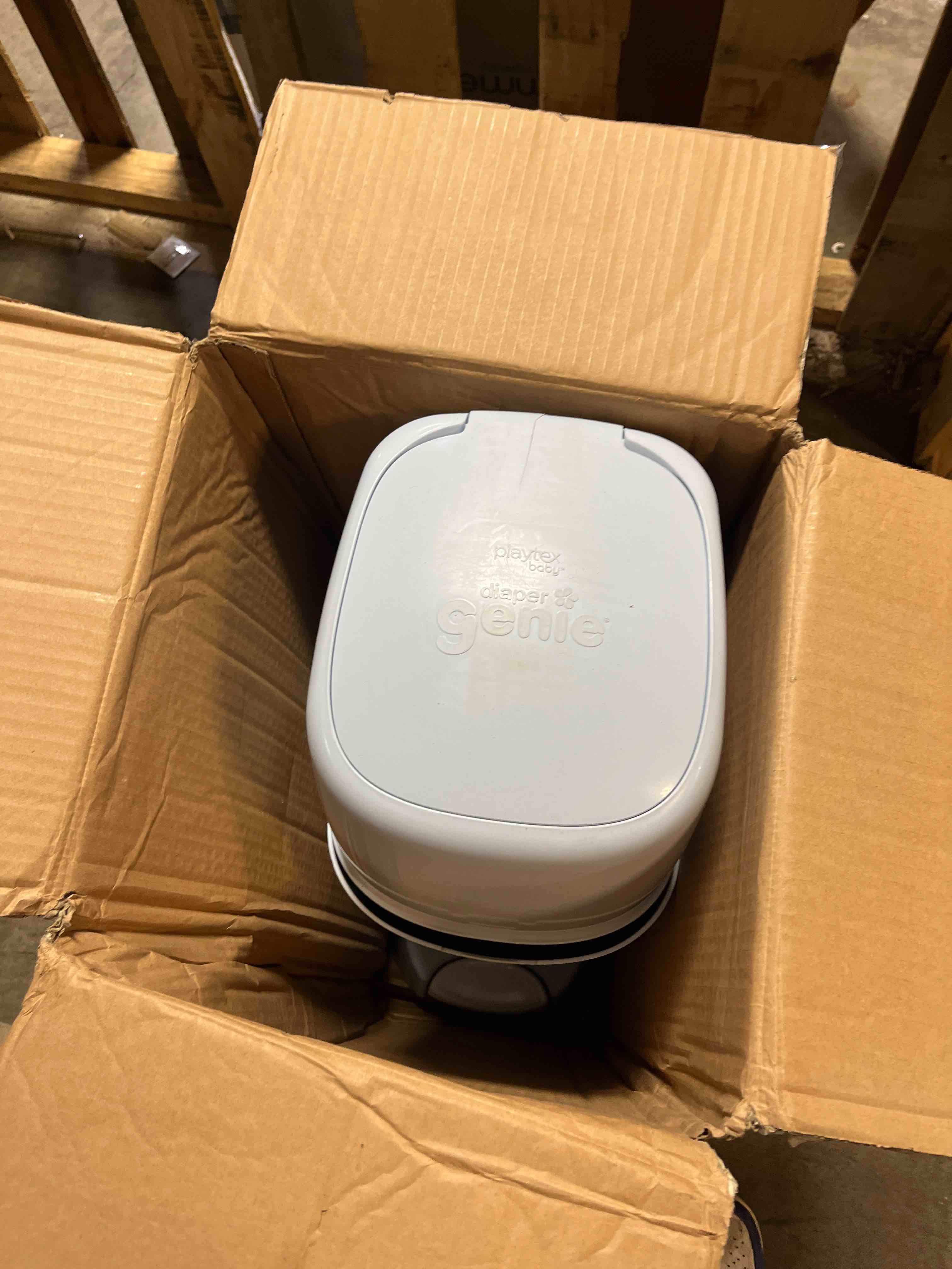 https://s3.amazonaws.com/lotting-images-prod/phillipi/BRN1925168_1756909308856.jpeg