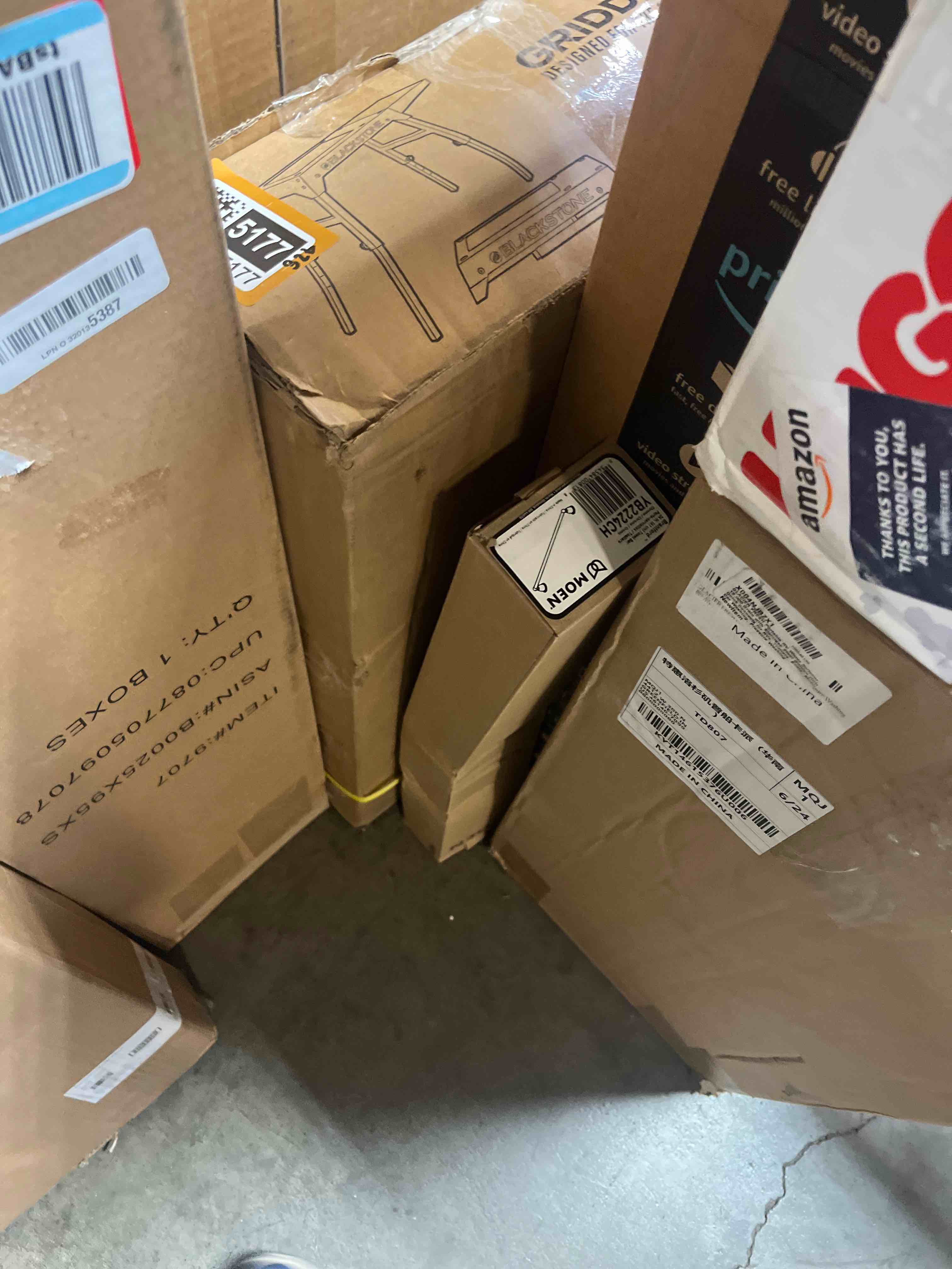 https://s3.amazonaws.com/lotting-images-prod/phillipi/BRN1925169_1756908625212.jpeg