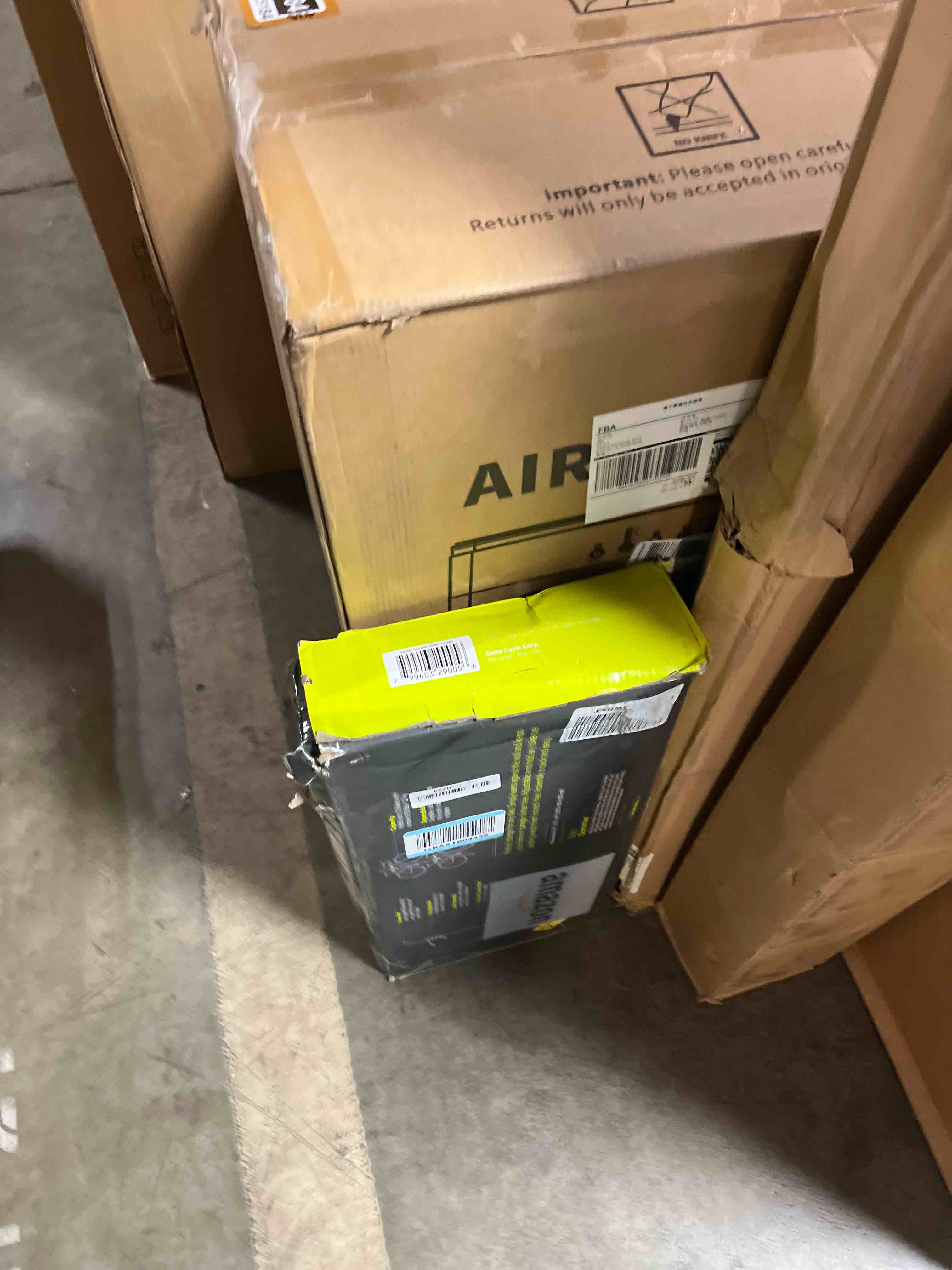 https://s3.amazonaws.com/lotting-images-prod/phillipi/BRN1925180_1756843694312.jpeg