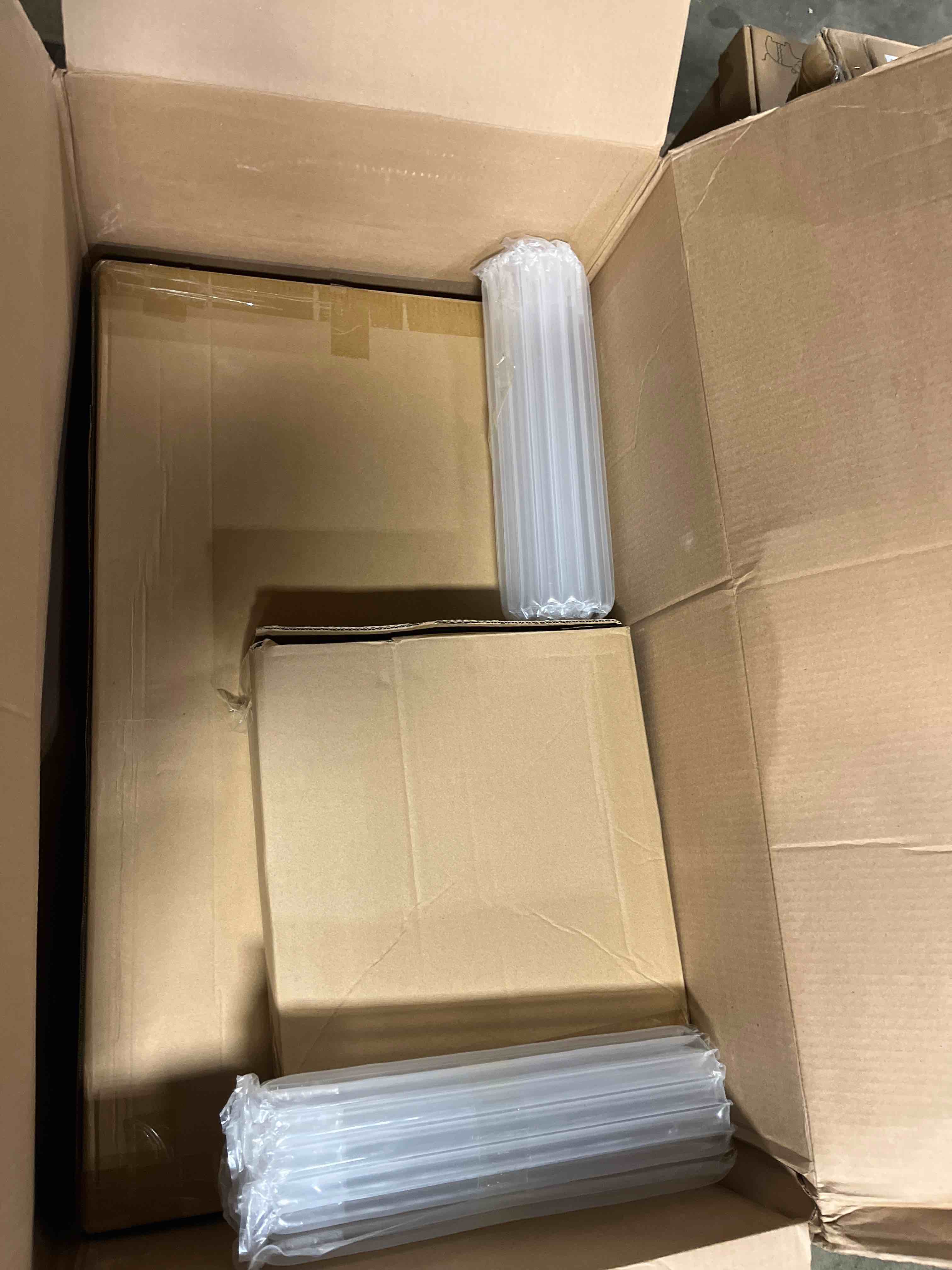 https://s3.amazonaws.com/lotting-images-prod/phillipi/BRN1925182_1756843488013.jpeg