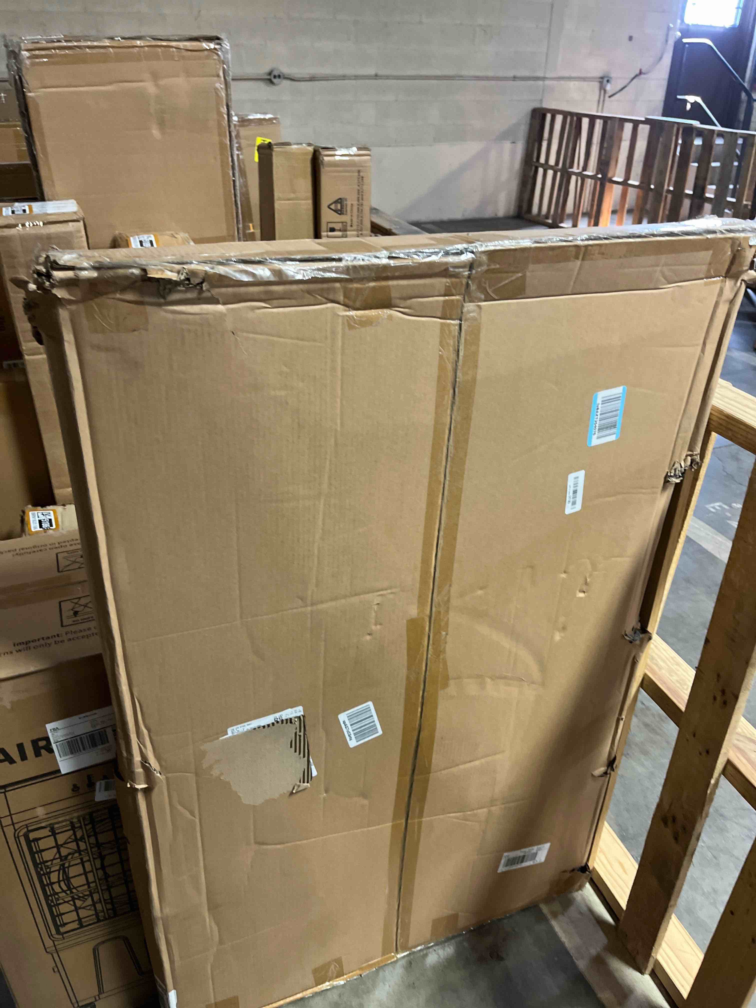 https://s3.amazonaws.com/lotting-images-prod/phillipi/BRN1925183_1756843407462.jpeg