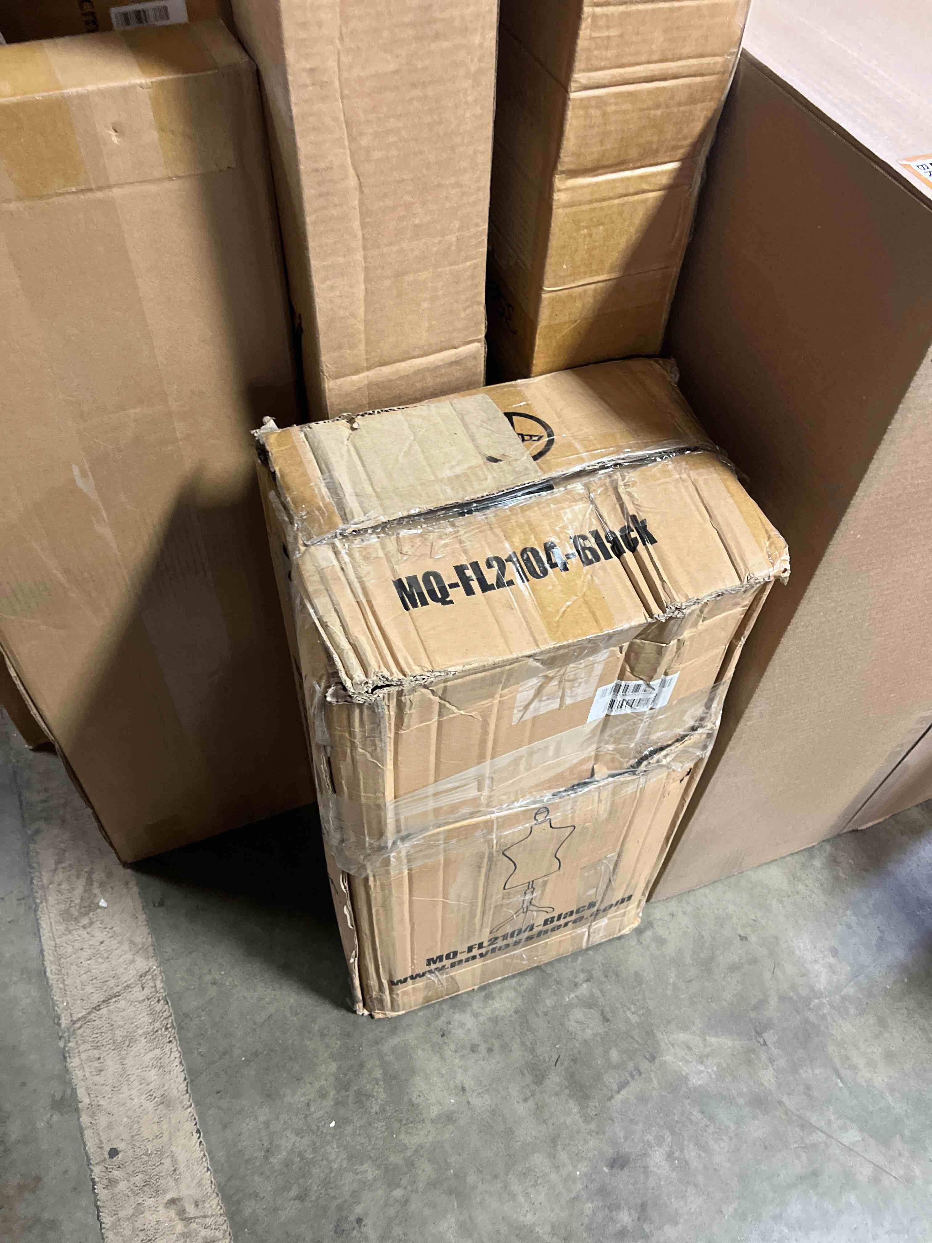https://s3.amazonaws.com/lotting-images-prod/phillipi/BRN1925186_1756843048024.jpeg