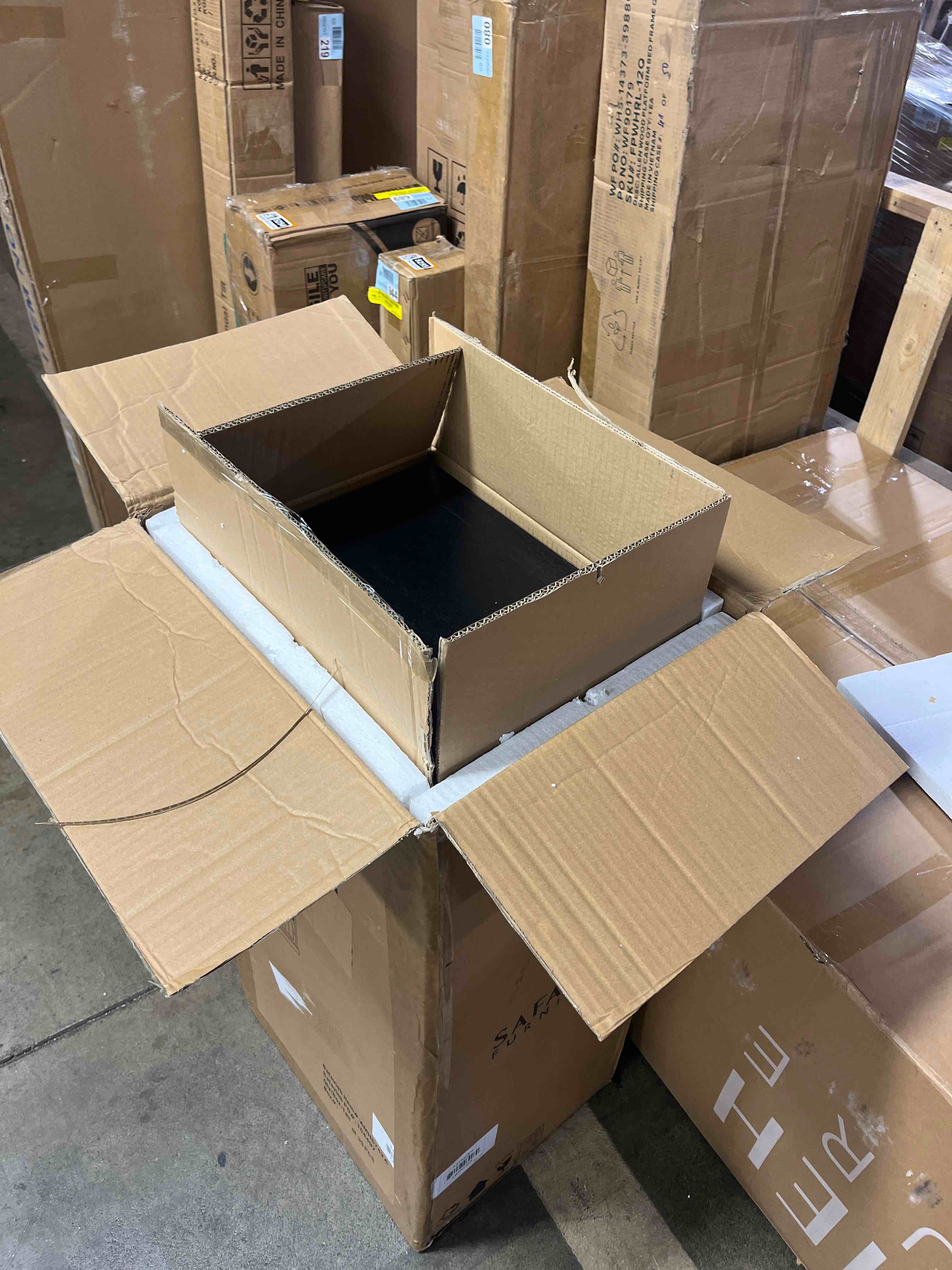 https://s3.amazonaws.com/lotting-images-prod/phillipi/BRN1925256_1757527137708.jpeg