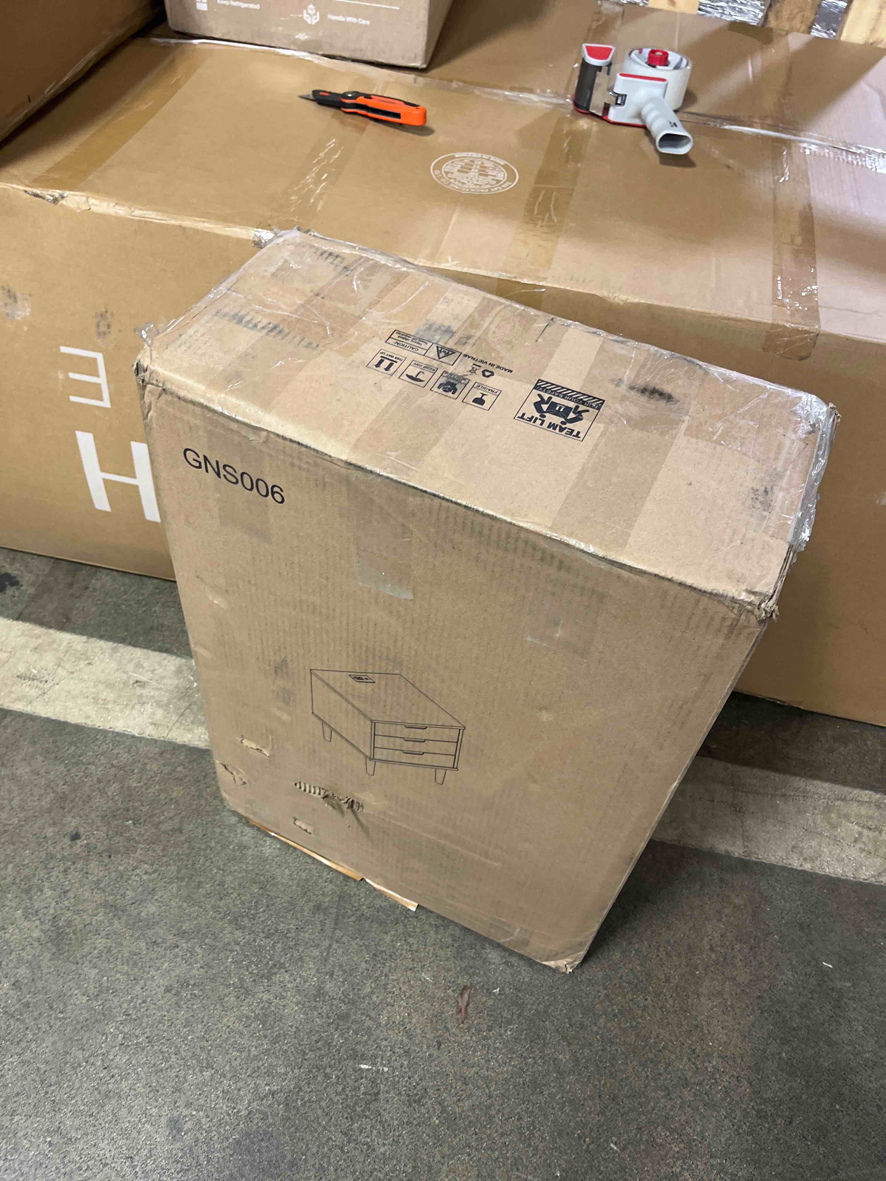 https://s3.amazonaws.com/lotting-images-prod/phillipi/BRN1925258_1757527594469.jpeg