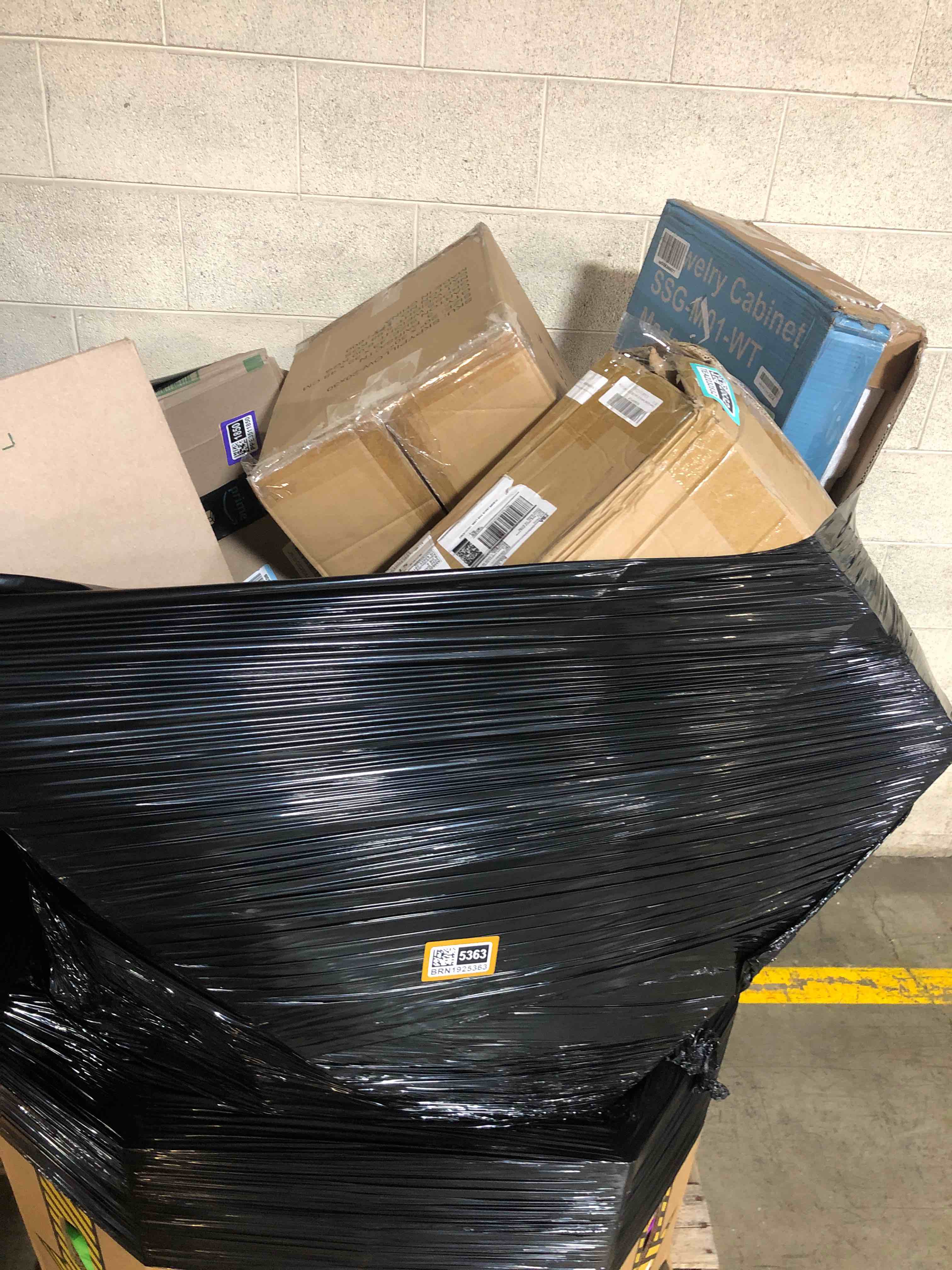 https://s3.amazonaws.com/lotting-images-prod/phillipi/BRN1925363_1759167556697.jpeg