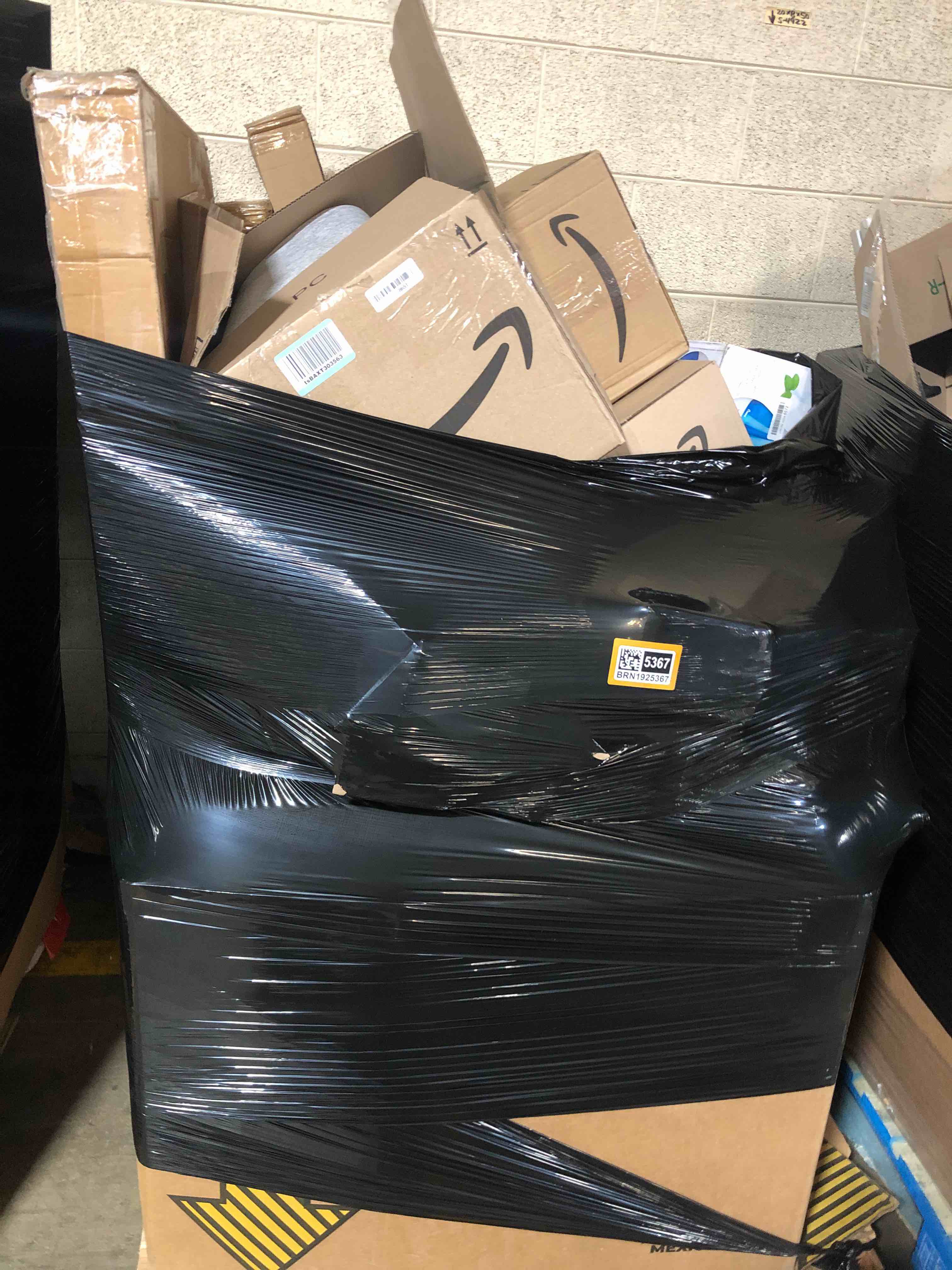 https://s3.amazonaws.com/lotting-images-prod/phillipi/BRN1925367_1759167401749.jpeg