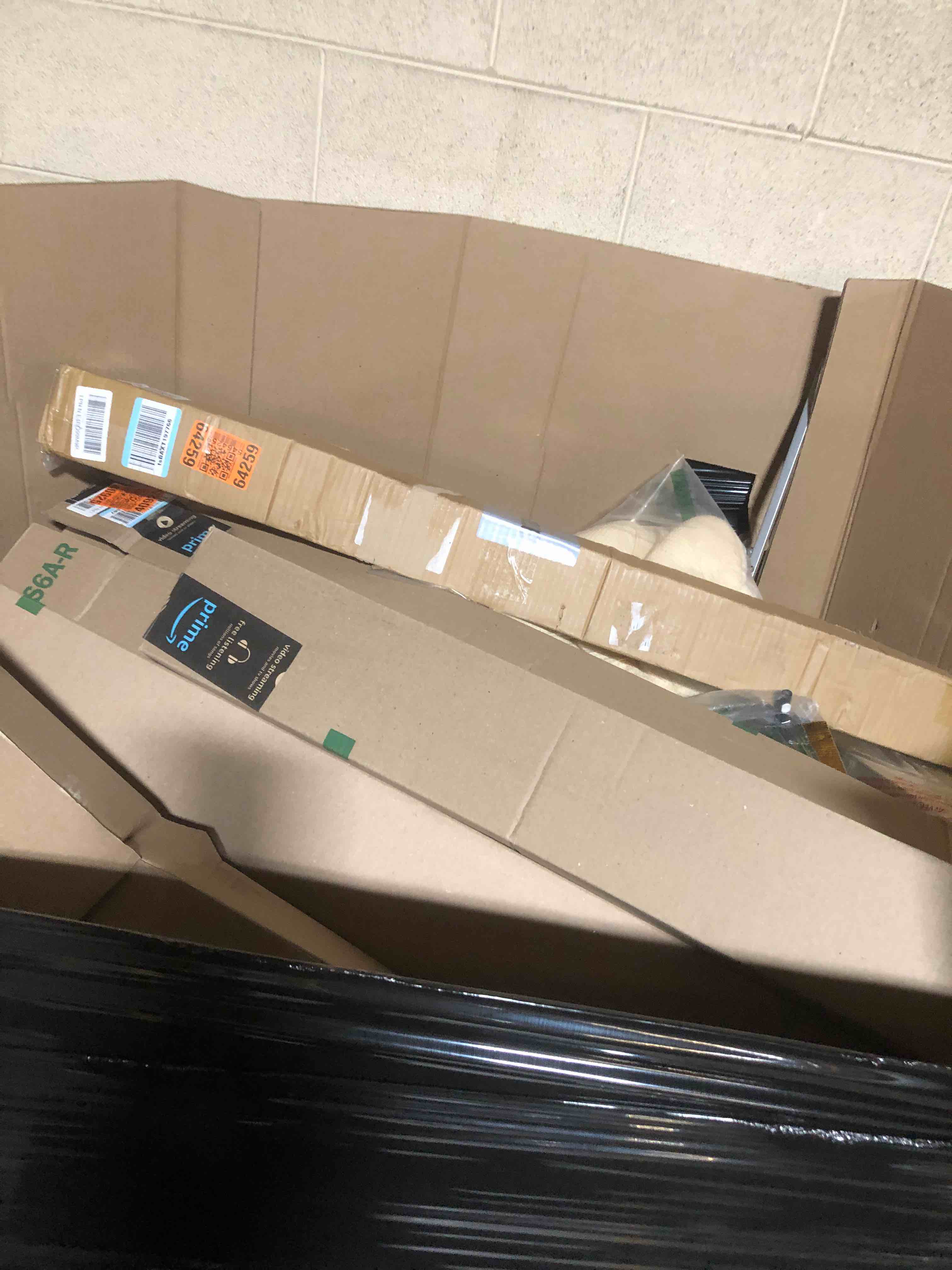 https://s3.amazonaws.com/lotting-images-prod/phillipi/BRN1925369_1759167330716.jpeg