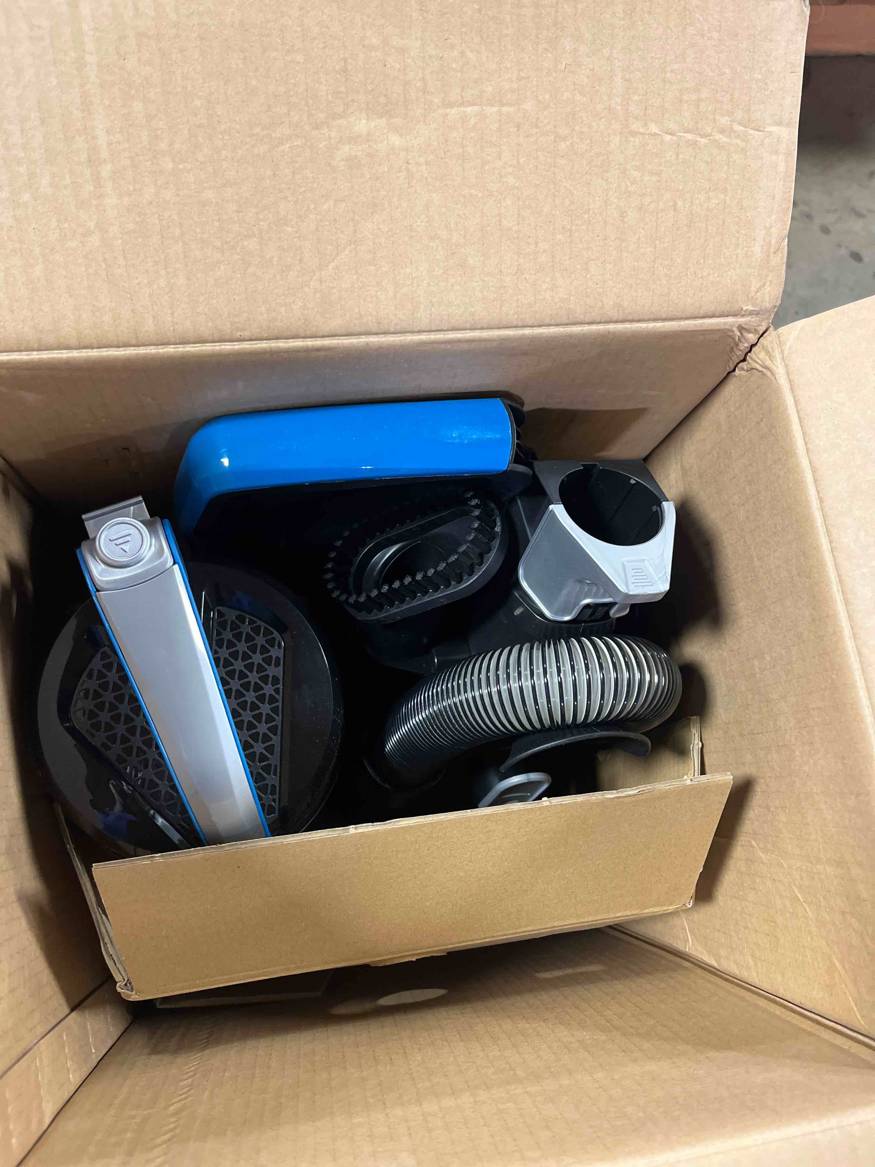 https://s3.amazonaws.com/lotting-images-prod/phillipi/BRN1925421_1758726199489.jpeg