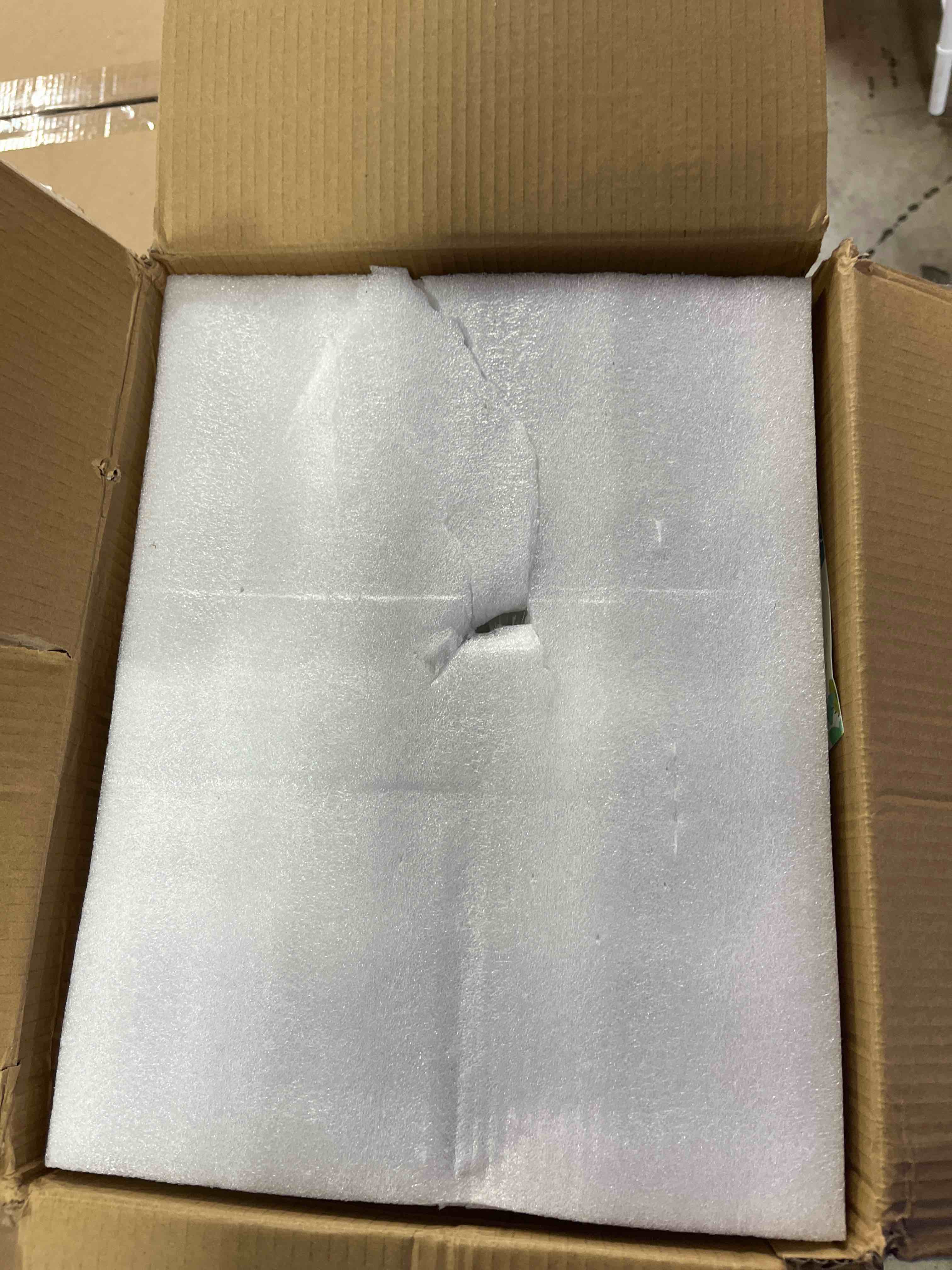 https://s3.amazonaws.com/lotting-images-prod/phillipi/BRN1925423_1758725629181.jpeg