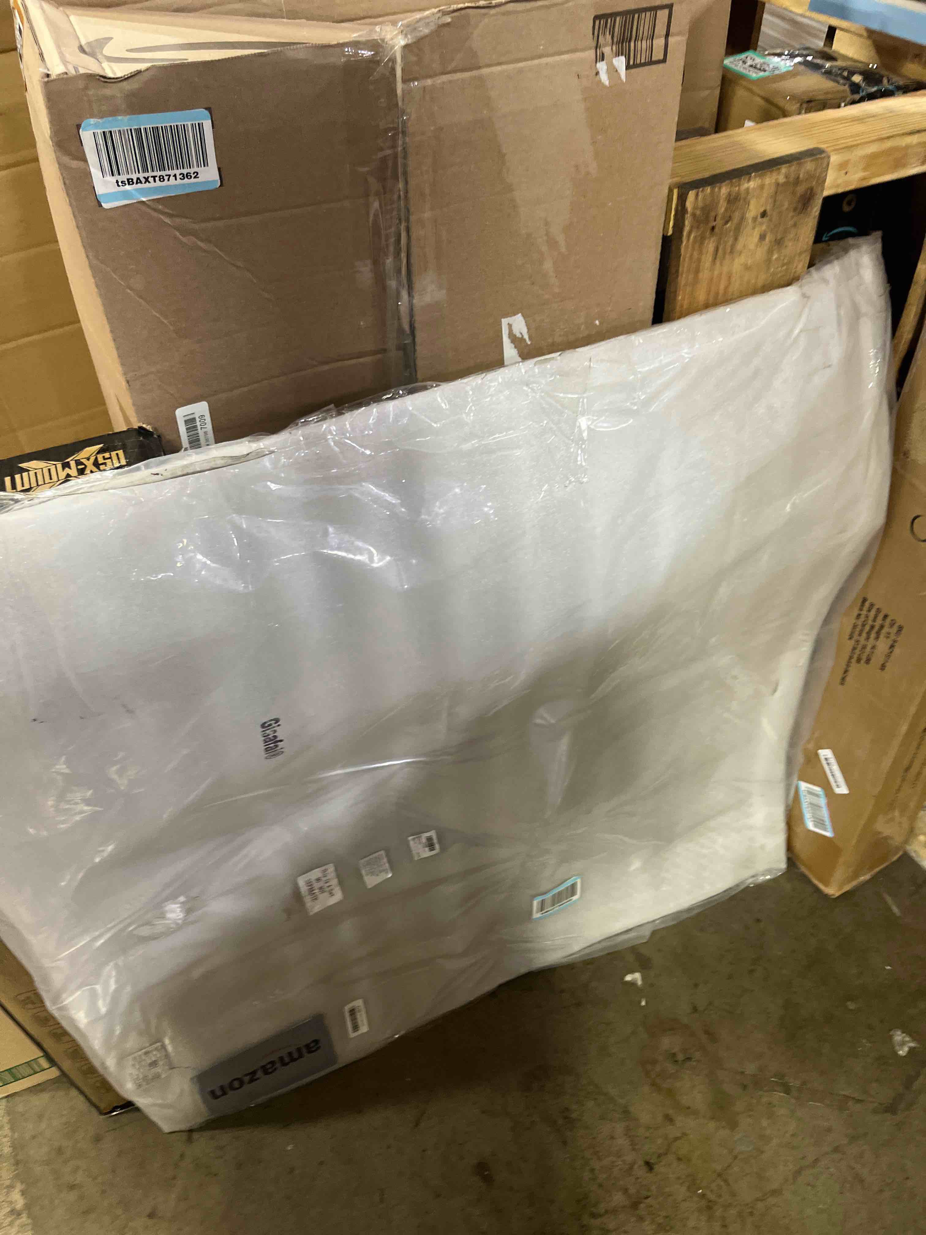 https://s3.amazonaws.com/lotting-images-prod/phillipi/BRN1925427_1758725156069.jpeg