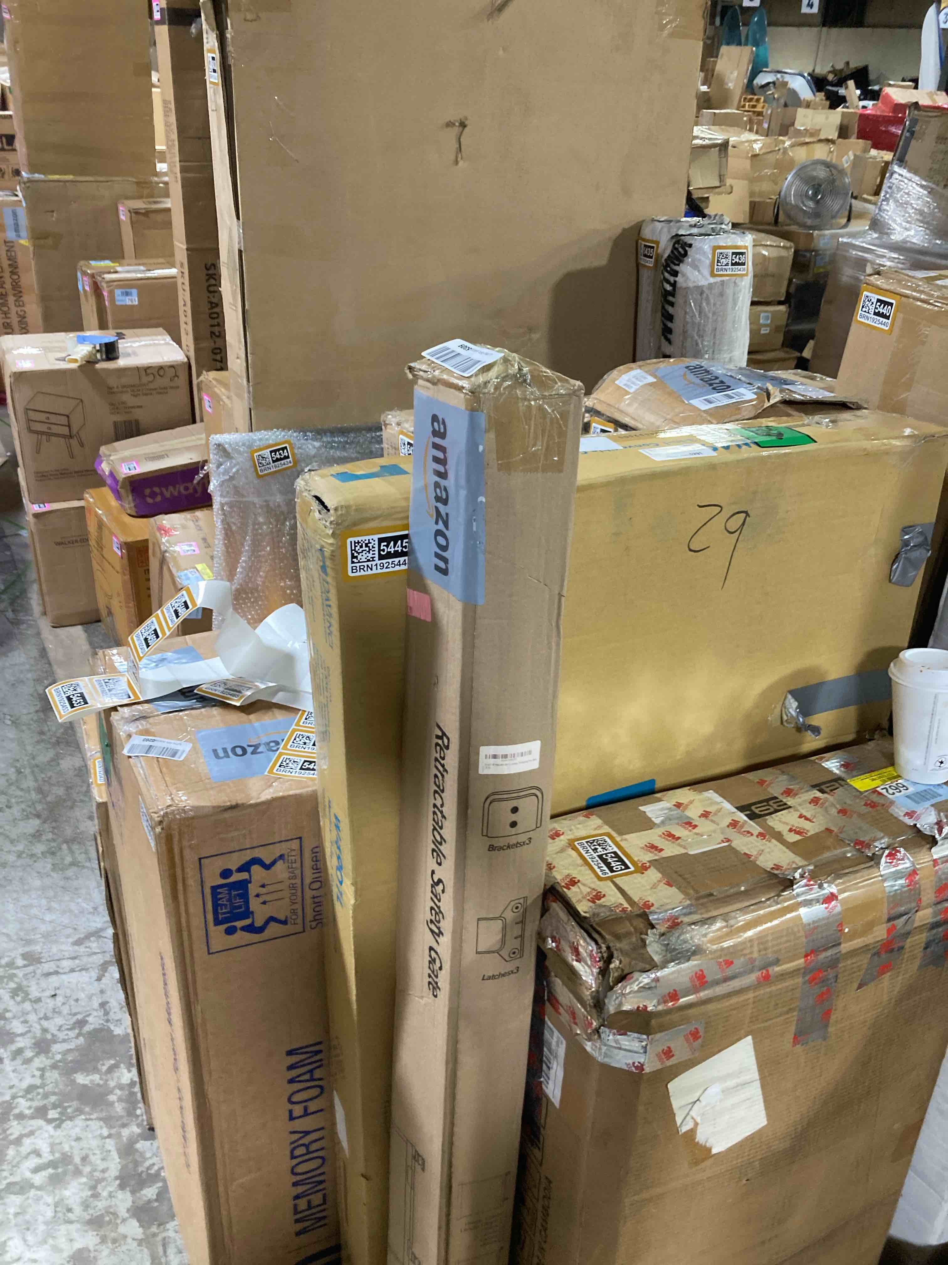 https://s3.amazonaws.com/lotting-images-prod/phillipi/BRN1925449_1758736686531.jpeg