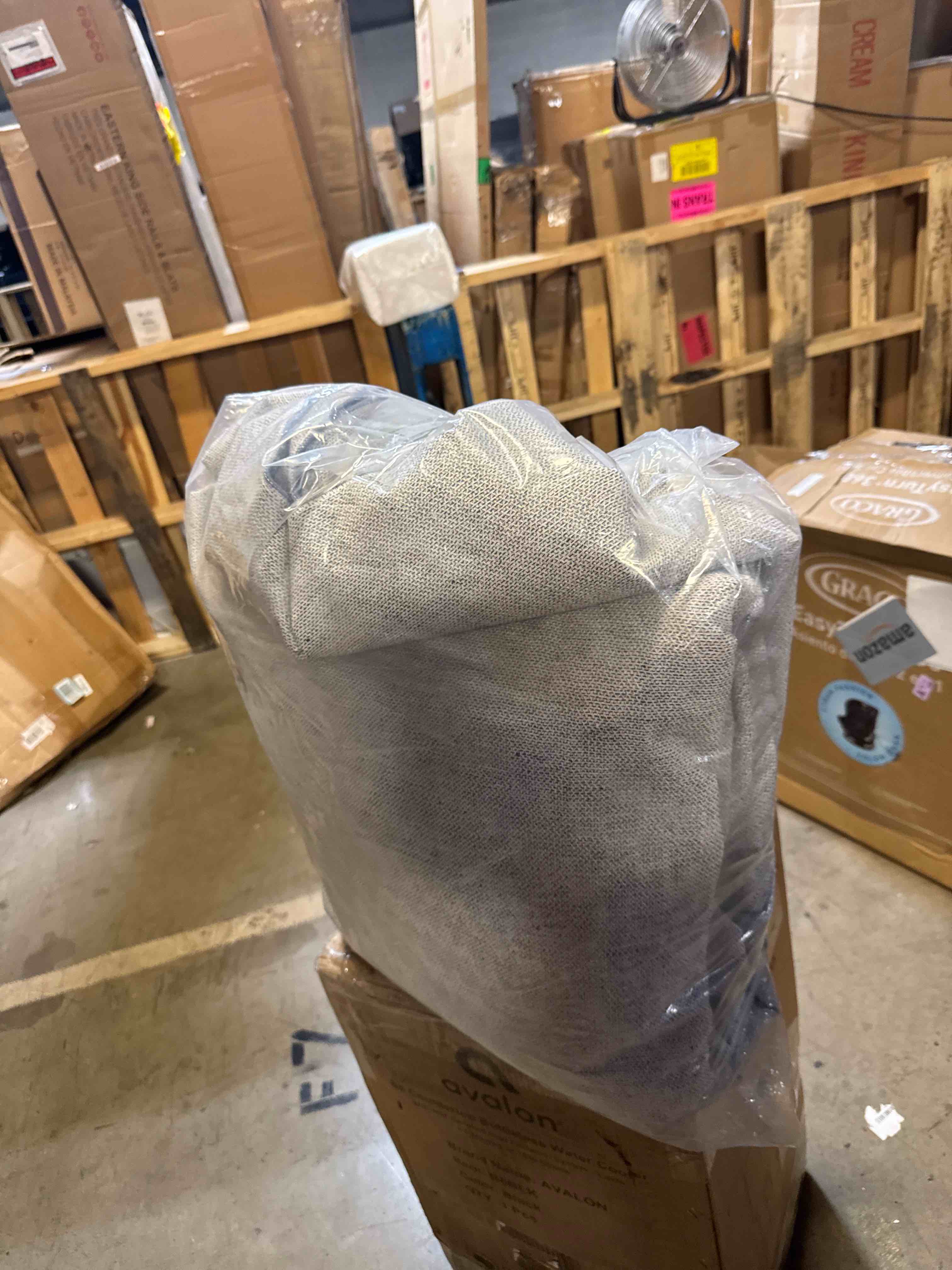 https://s3.amazonaws.com/lotting-images-prod/phillipi/BRN1925520_1759238295645.jpeg