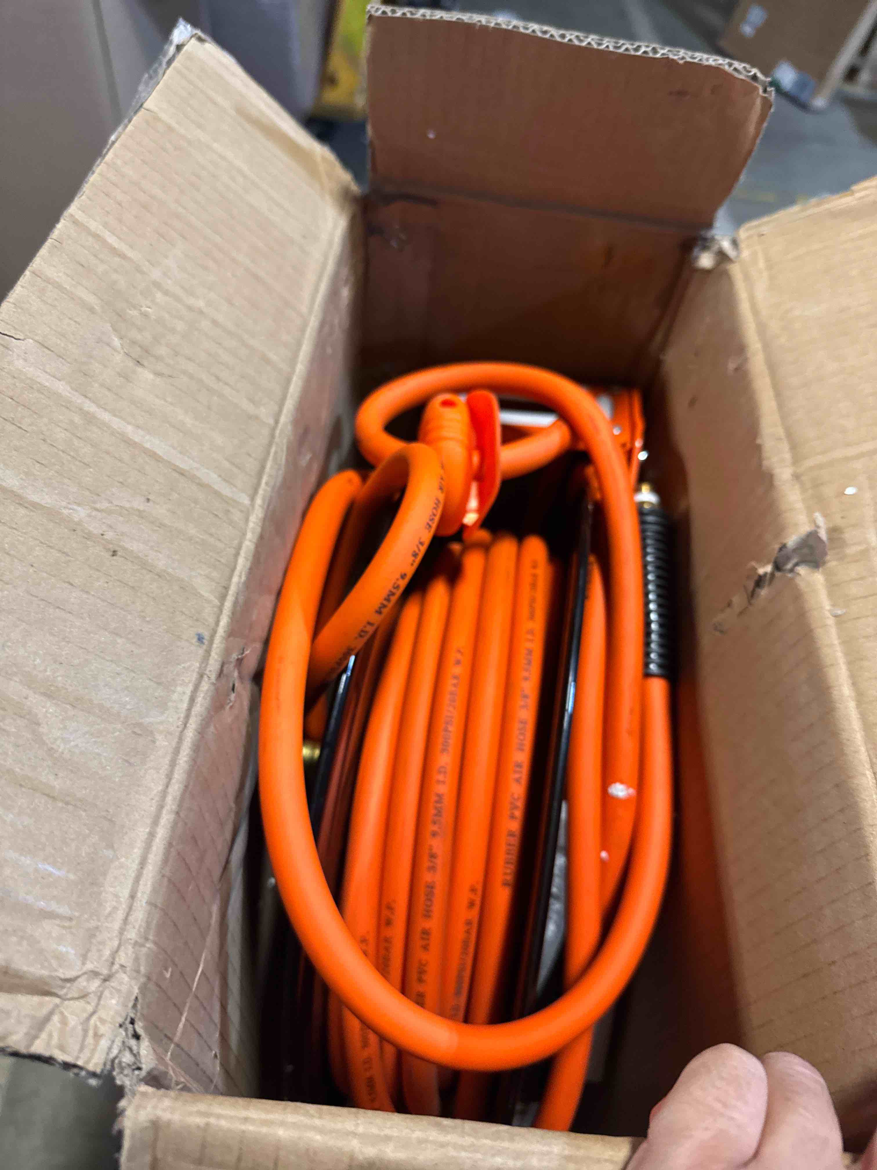 https://s3.amazonaws.com/lotting-images-prod/phillipi/BRN1925527_1759239582604.jpeg