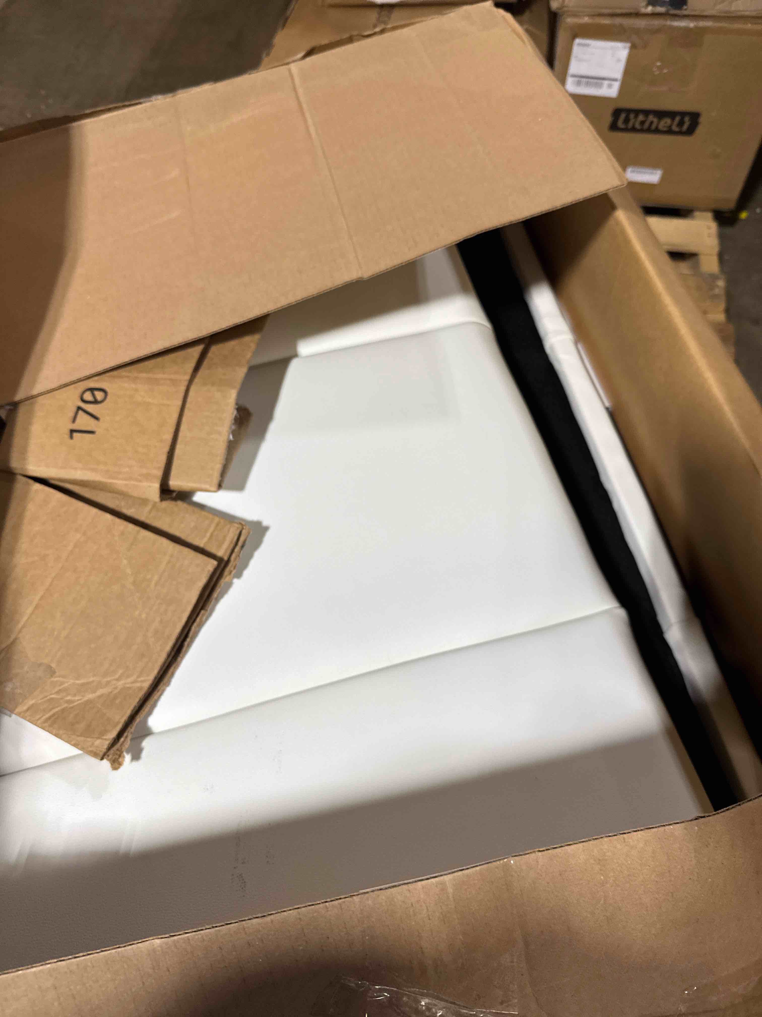 https://s3.amazonaws.com/lotting-images-prod/phillipi/BRN1925599_1759332309773.jpeg