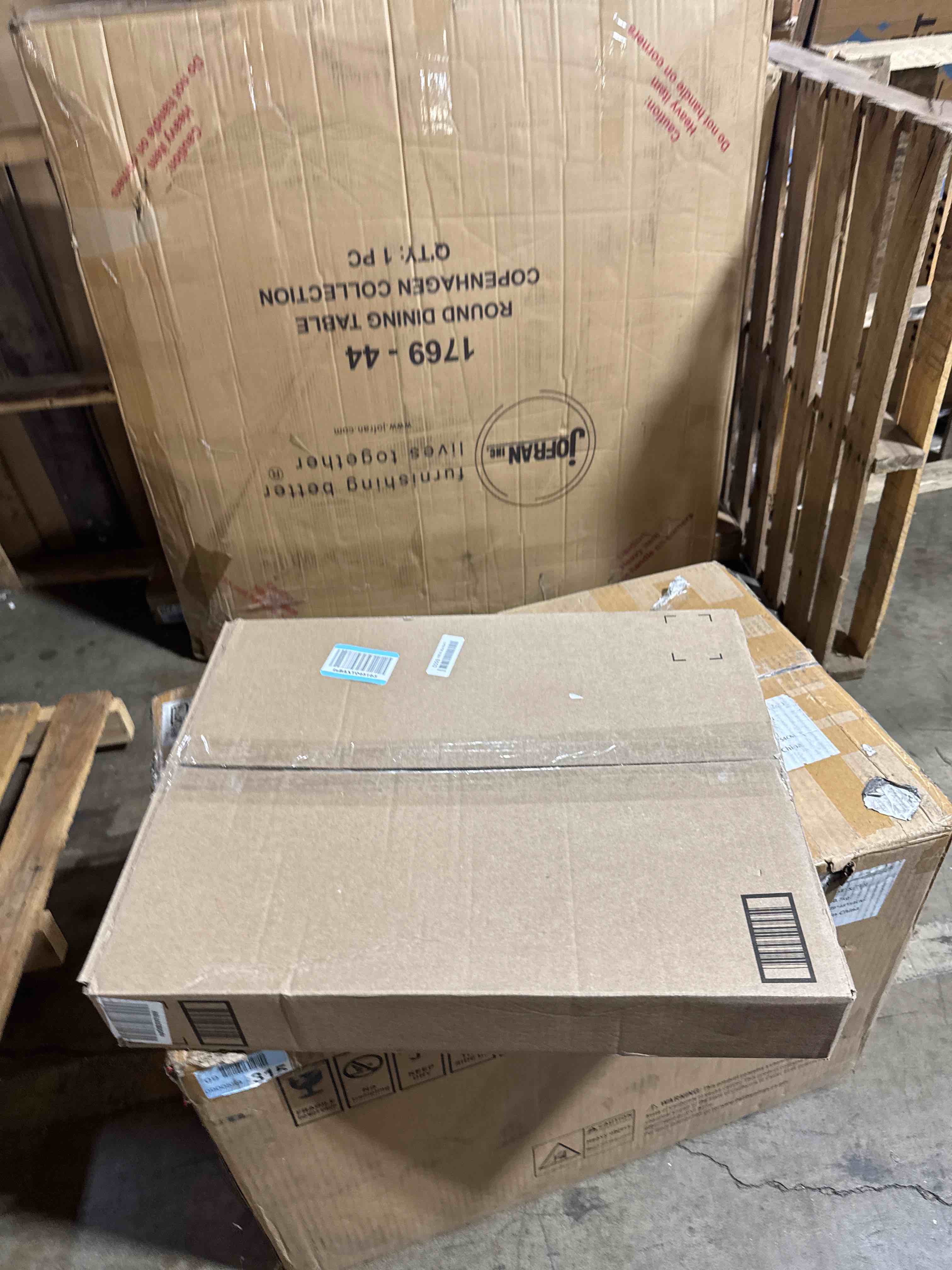 https://s3.amazonaws.com/lotting-images-prod/phillipi/BRN1925601_1759332591601.jpeg