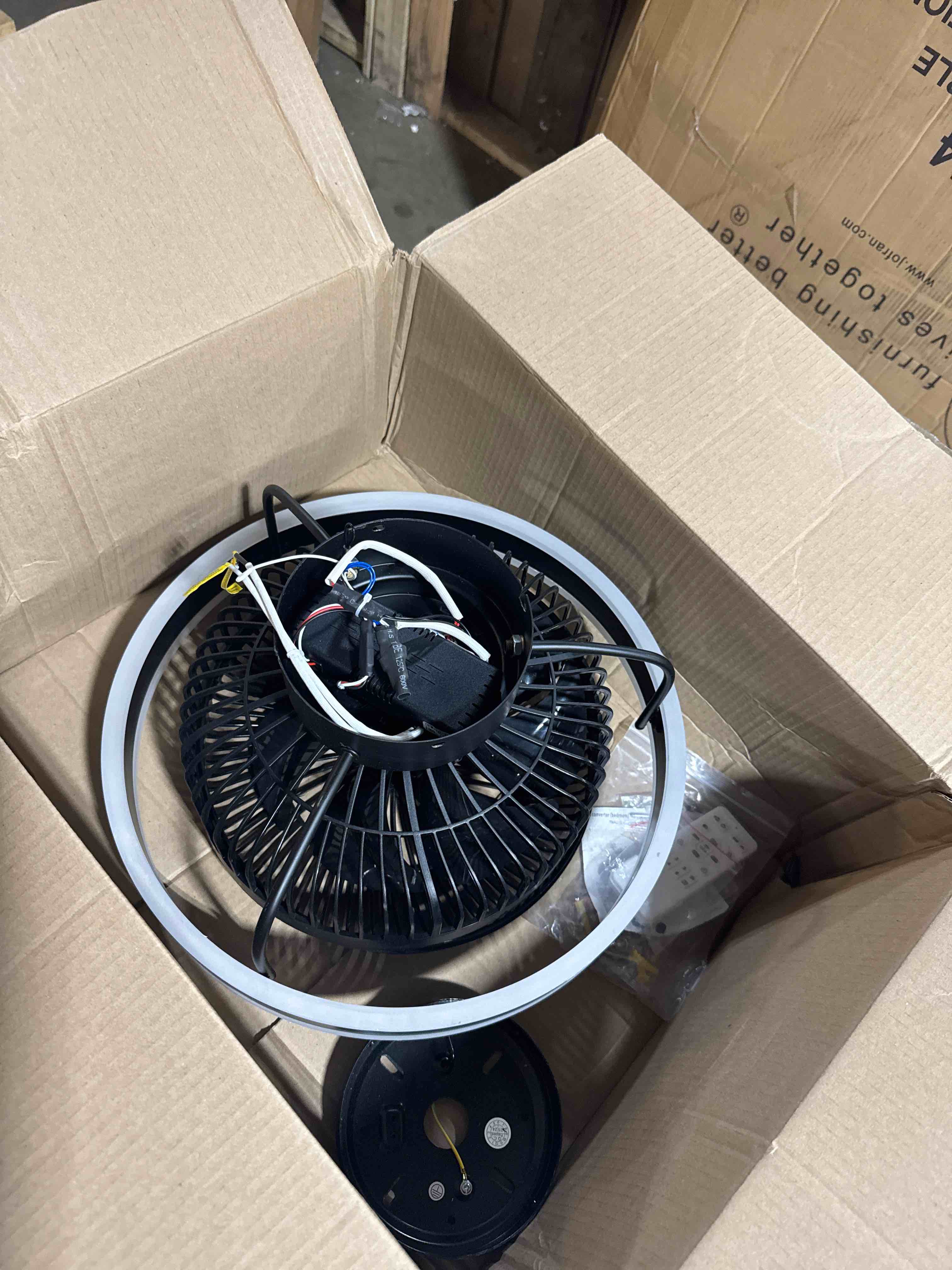 https://s3.amazonaws.com/lotting-images-prod/phillipi/BRN1925608_1759333348048.jpeg