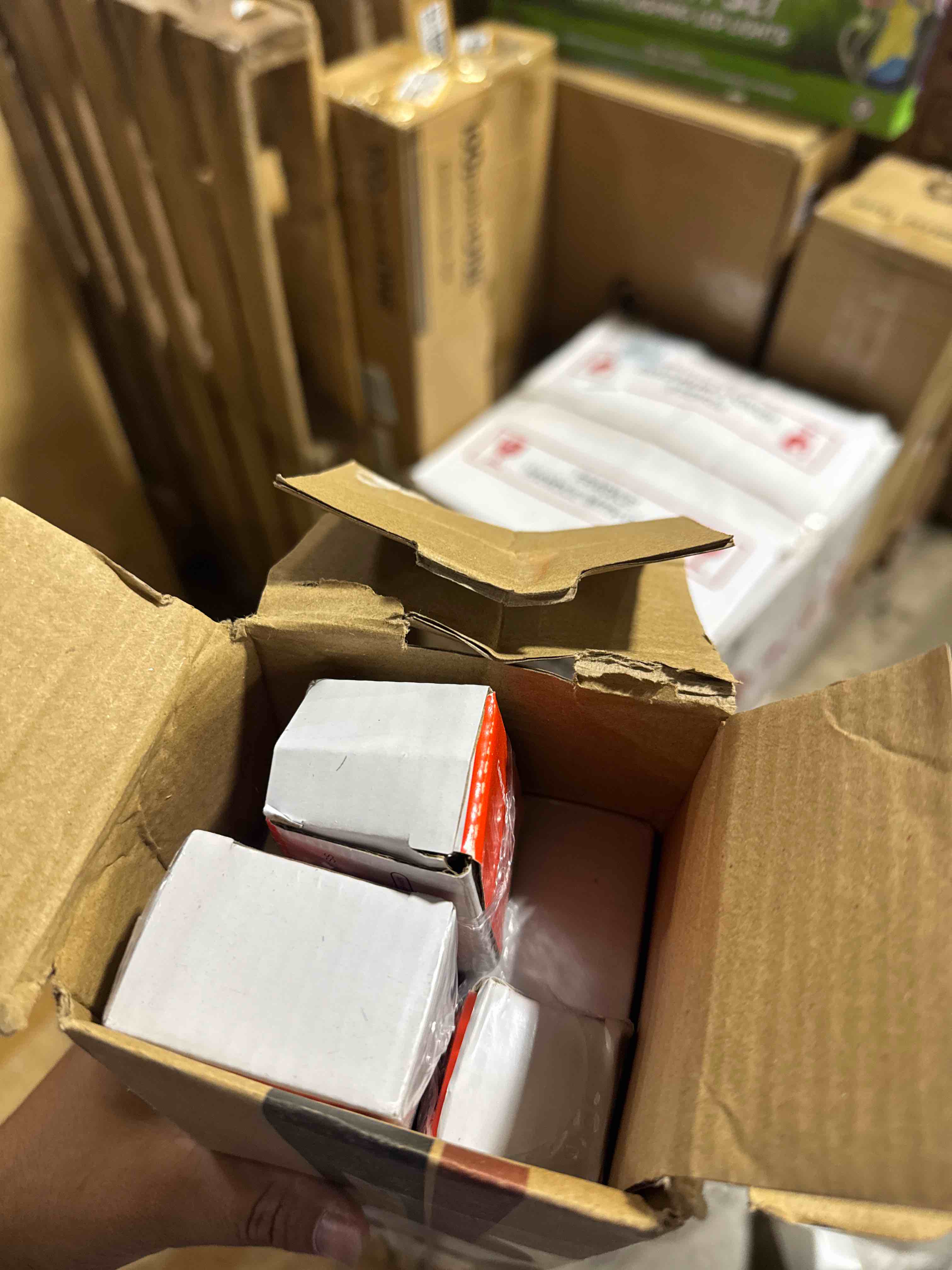 https://s3.amazonaws.com/lotting-images-prod/phillipi/BRN1925622_1759335680384.jpeg