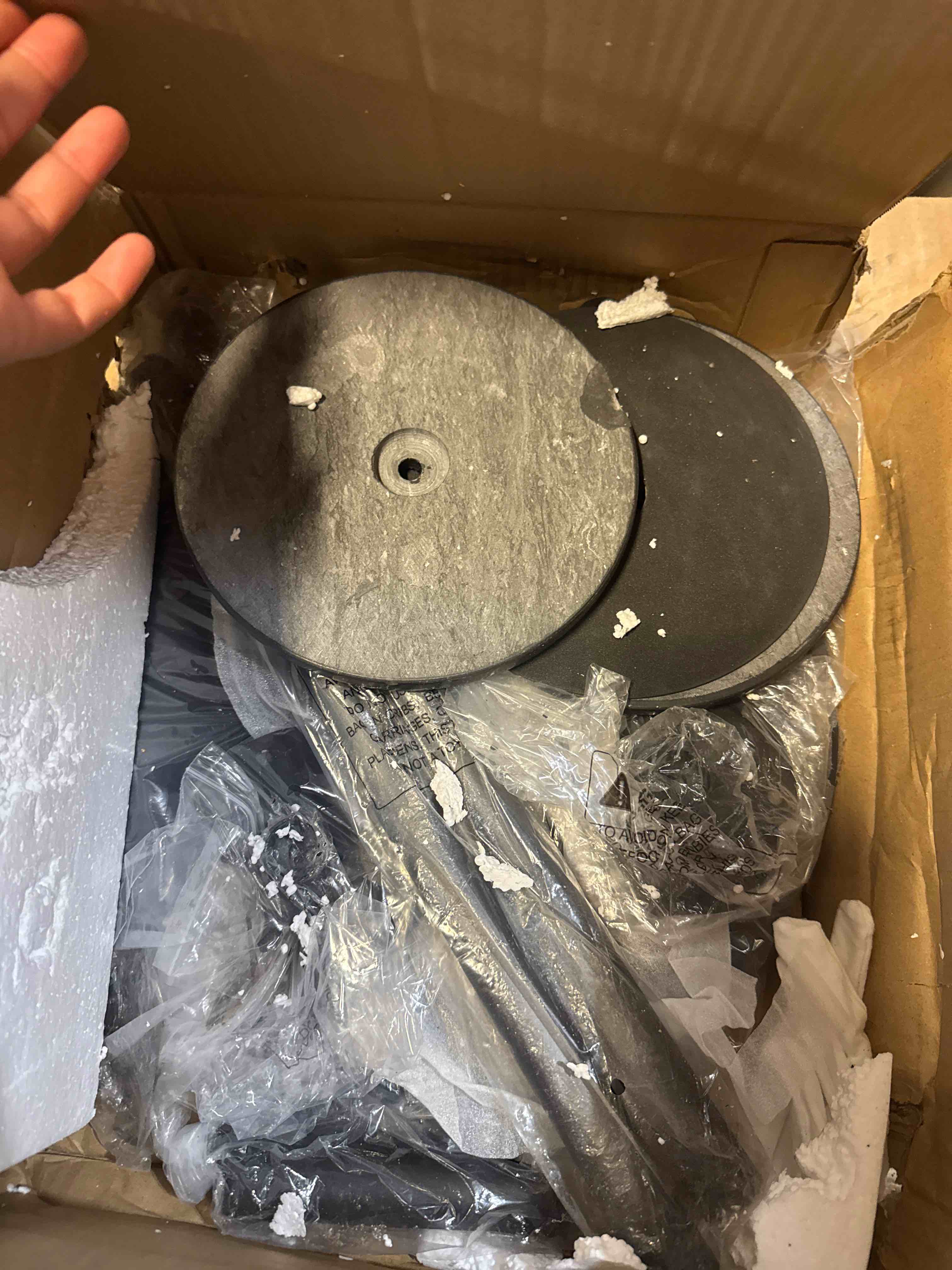 https://s3.amazonaws.com/lotting-images-prod/phillipi/BRN1925629_1759493569551.jpeg