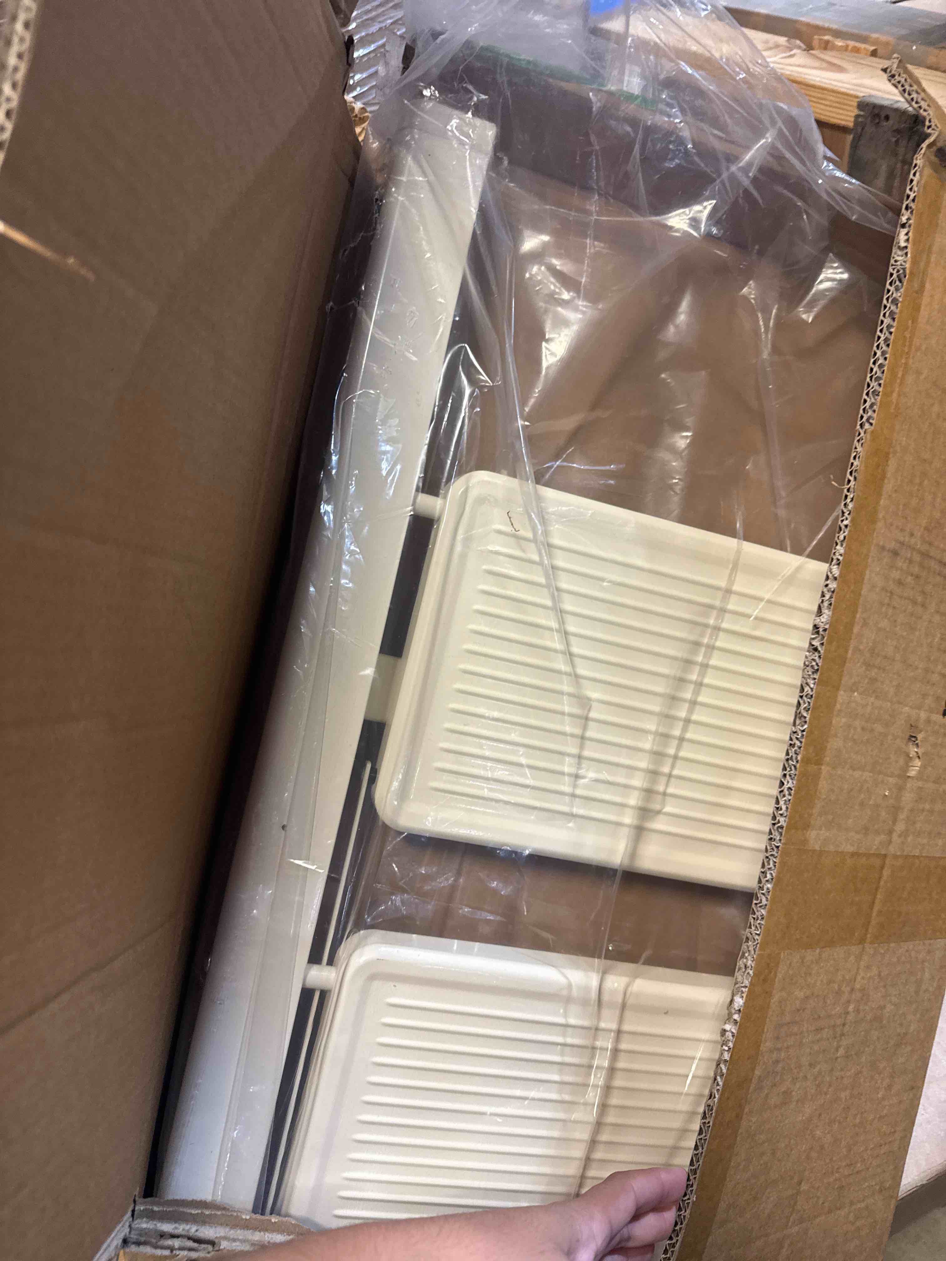https://s3.amazonaws.com/lotting-images-prod/phillipi/BRN1925631_1759493991396.jpeg