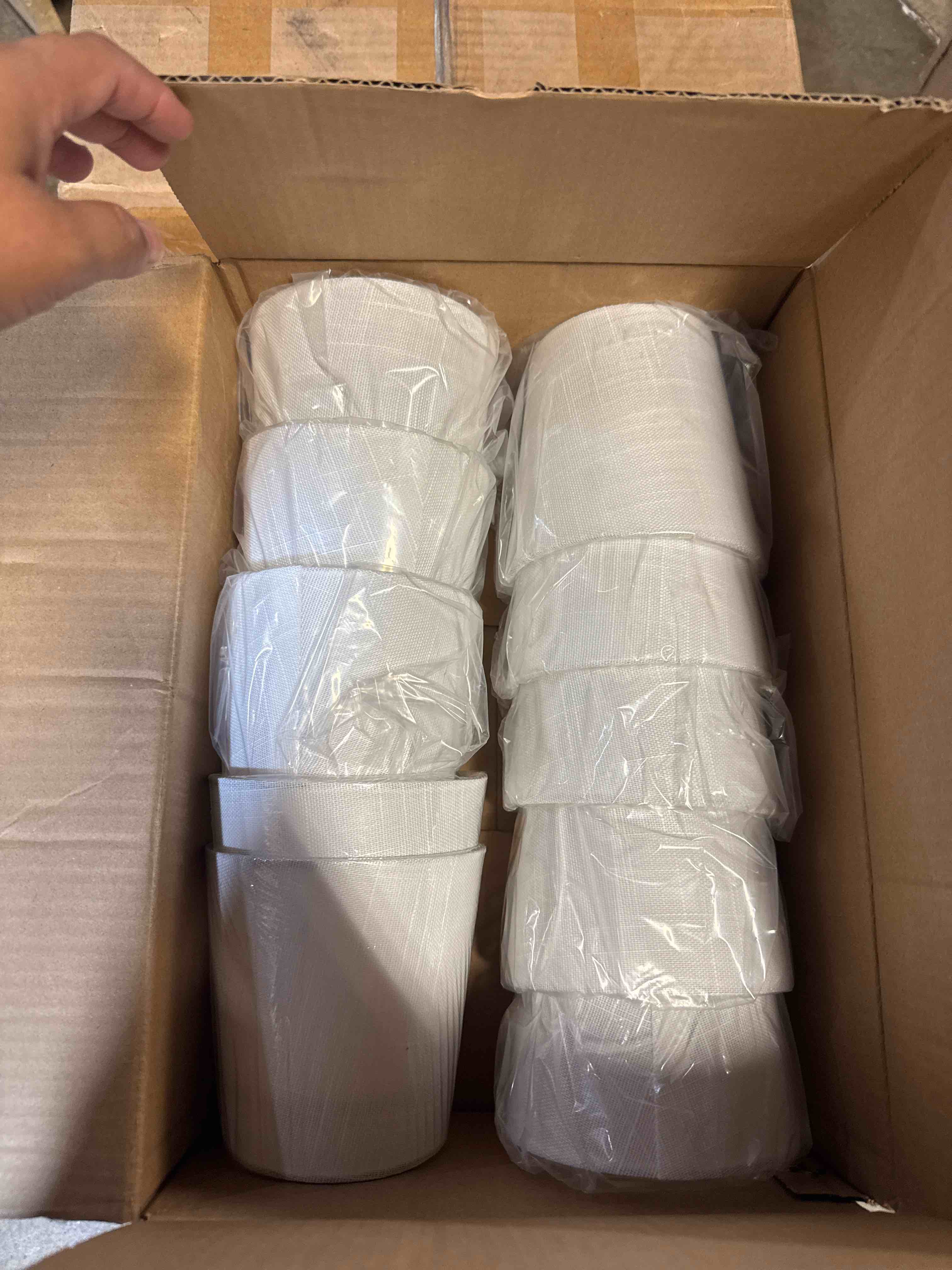 https://s3.amazonaws.com/lotting-images-prod/phillipi/BRN1925639_1759495514165.jpeg
