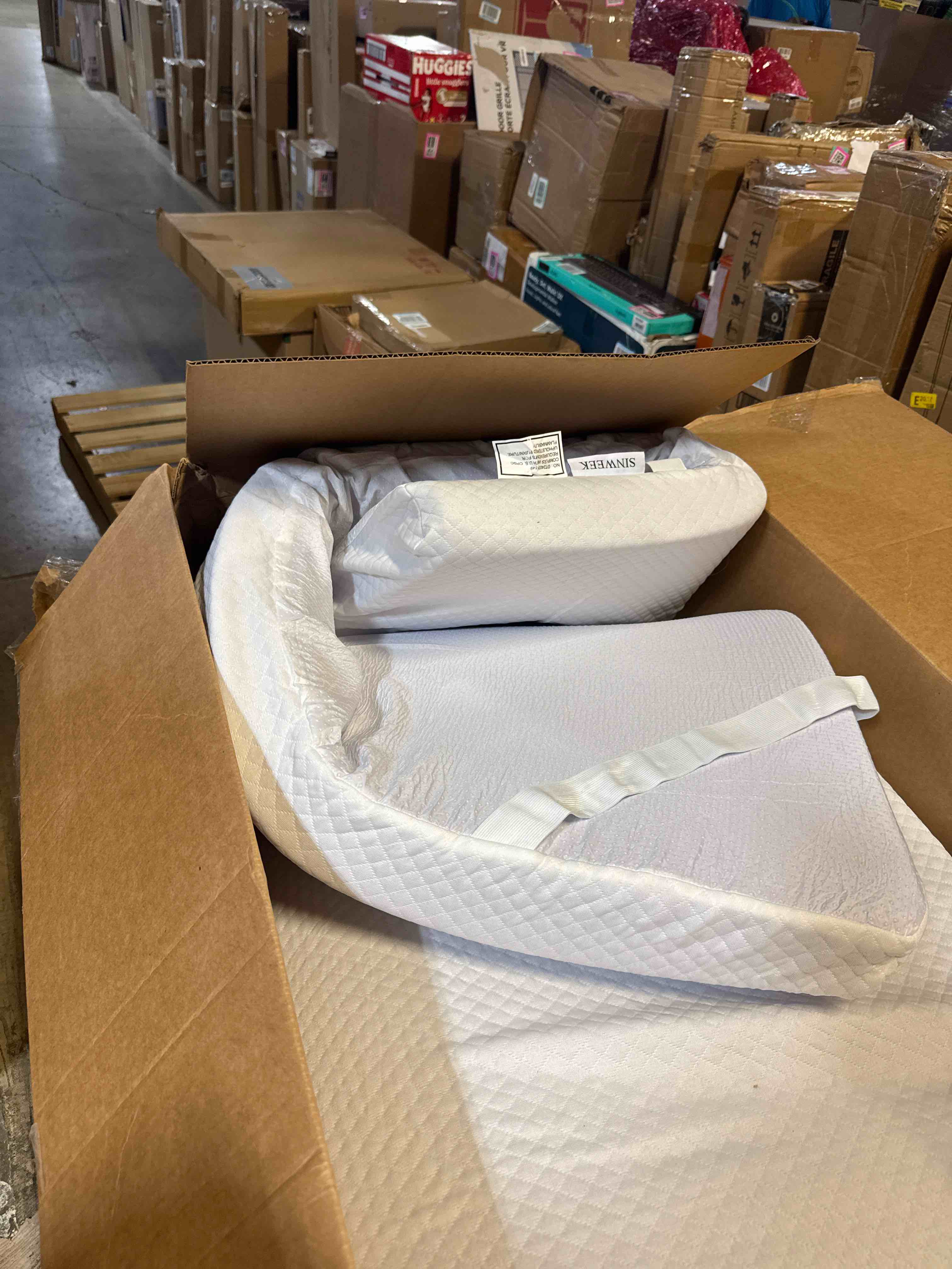 https://s3.amazonaws.com/lotting-images-prod/phillipi/BRN1925646_1759496563934.jpeg