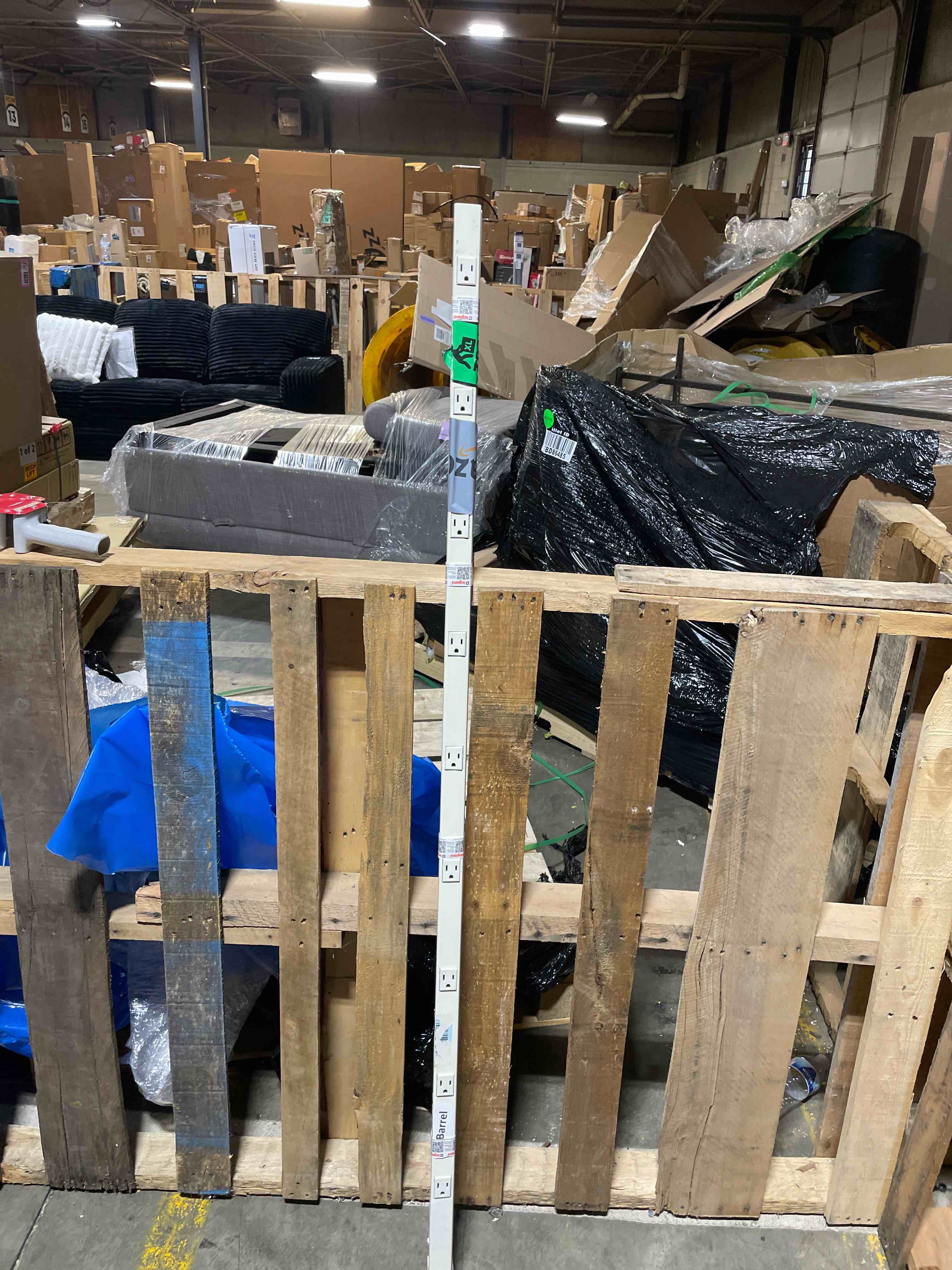 https://s3.amazonaws.com/lotting-images-prod/phillipi/BRN1925698_1759849062785.jpeg