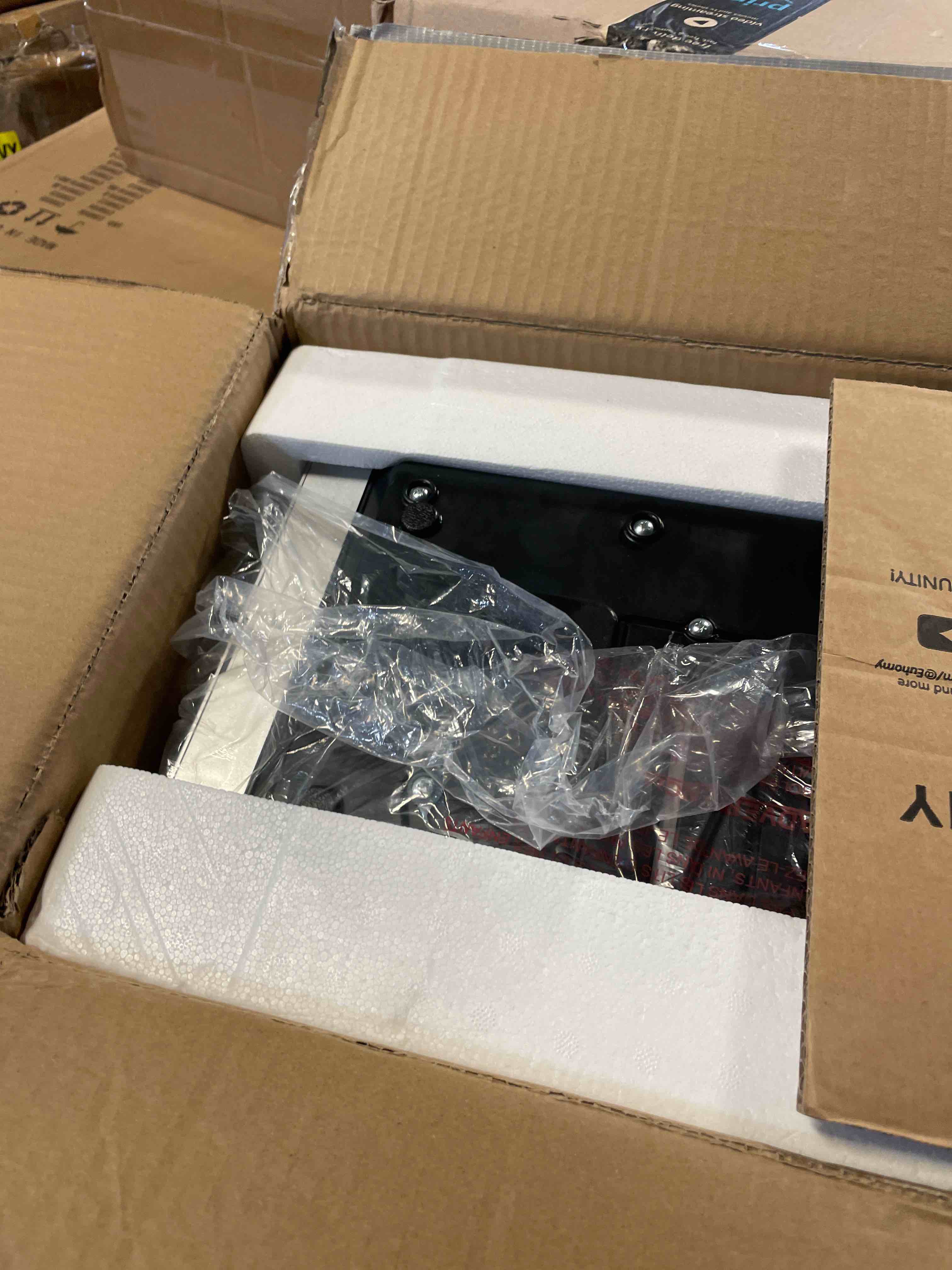 https://s3.amazonaws.com/lotting-images-prod/phillipi/BRN1925766_1760454948539.jpeg