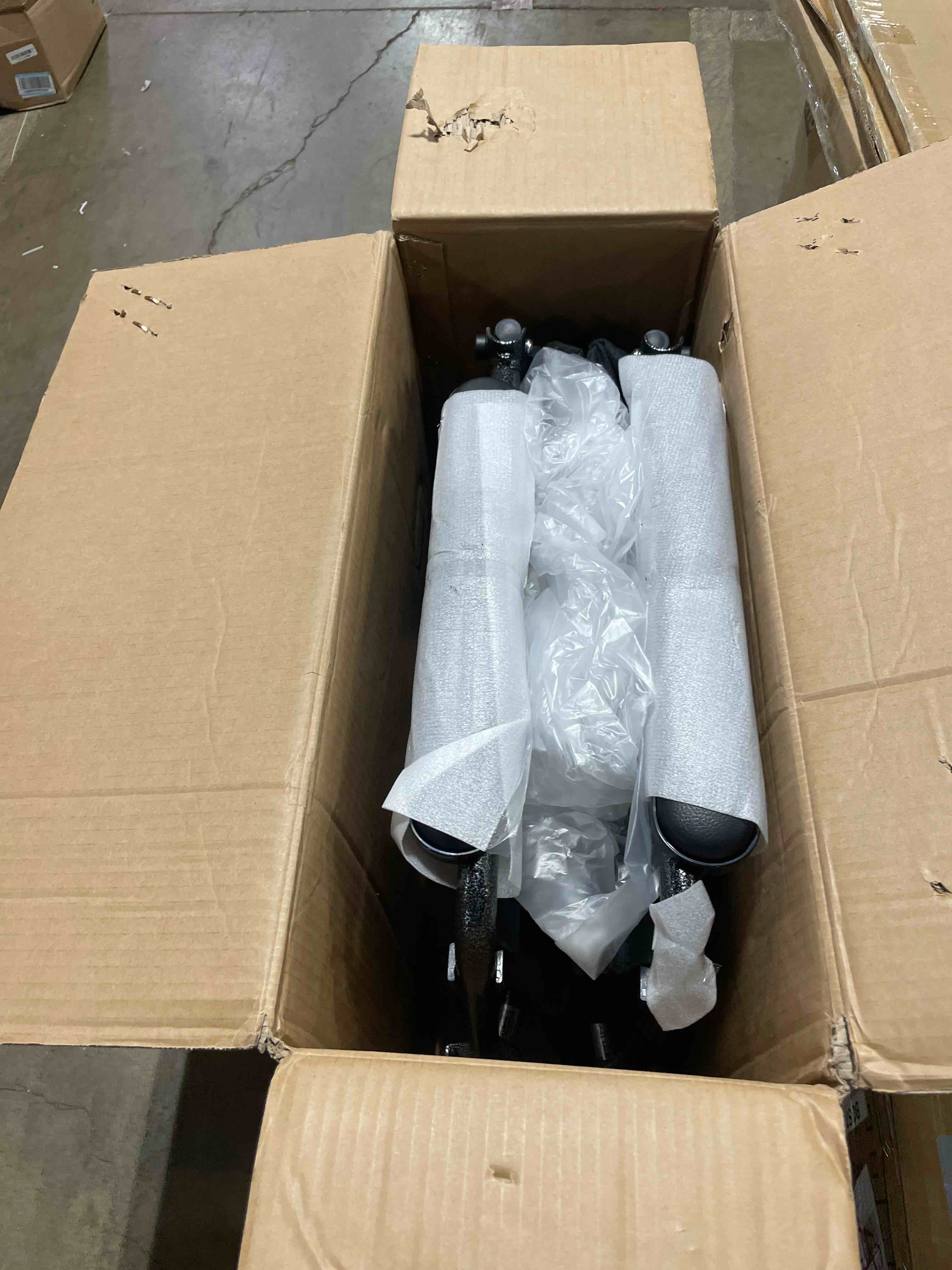 https://s3.amazonaws.com/lotting-images-prod/phillipi/BRN1925848_1760541619877.jpeg