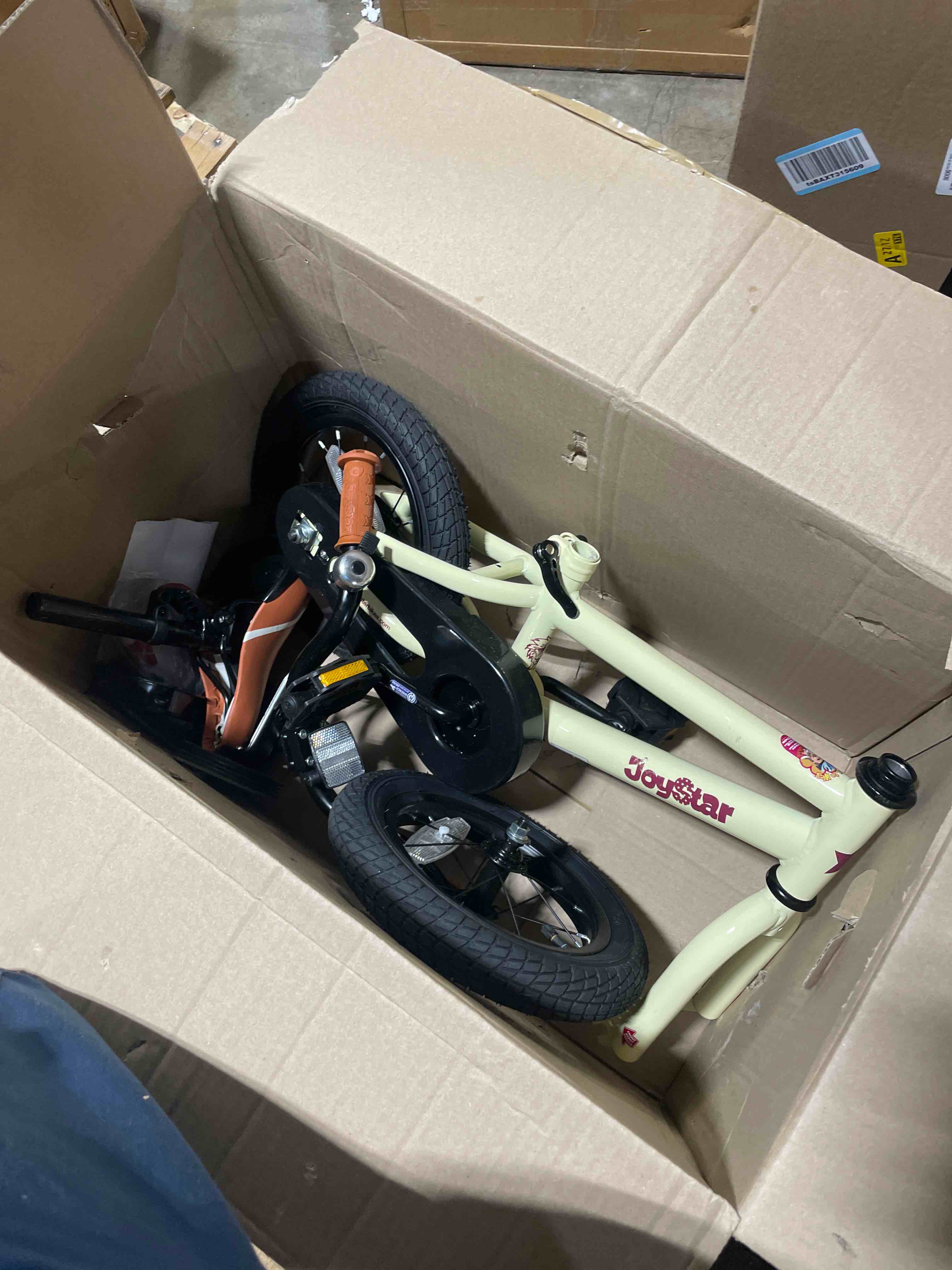 https://s3.amazonaws.com/lotting-images-prod/phillipi/BRN1925863_1760543396623.jpeg