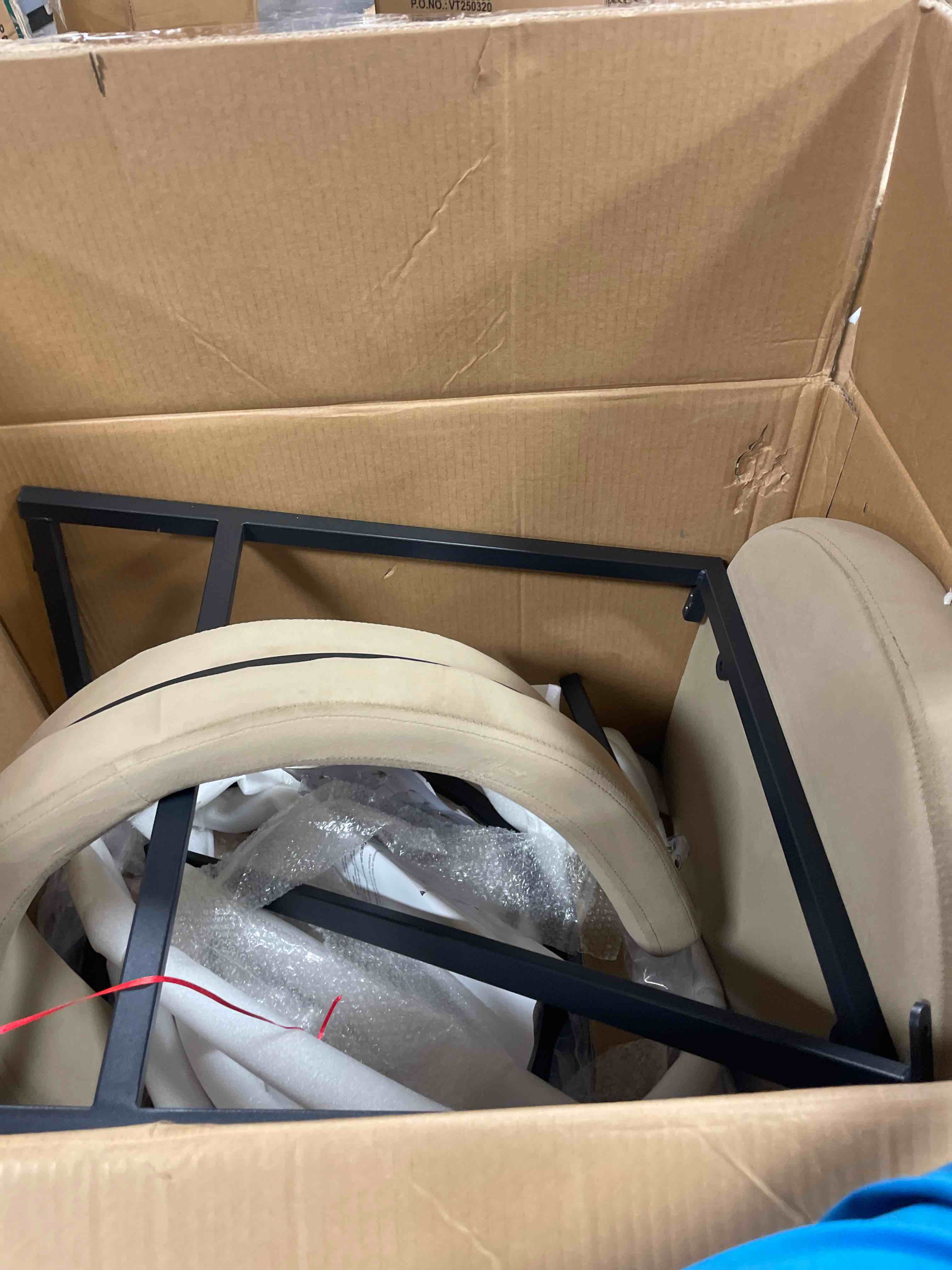 https://s3.amazonaws.com/lotting-images-prod/phillipi/BRN1925962_1760984381661.jpeg