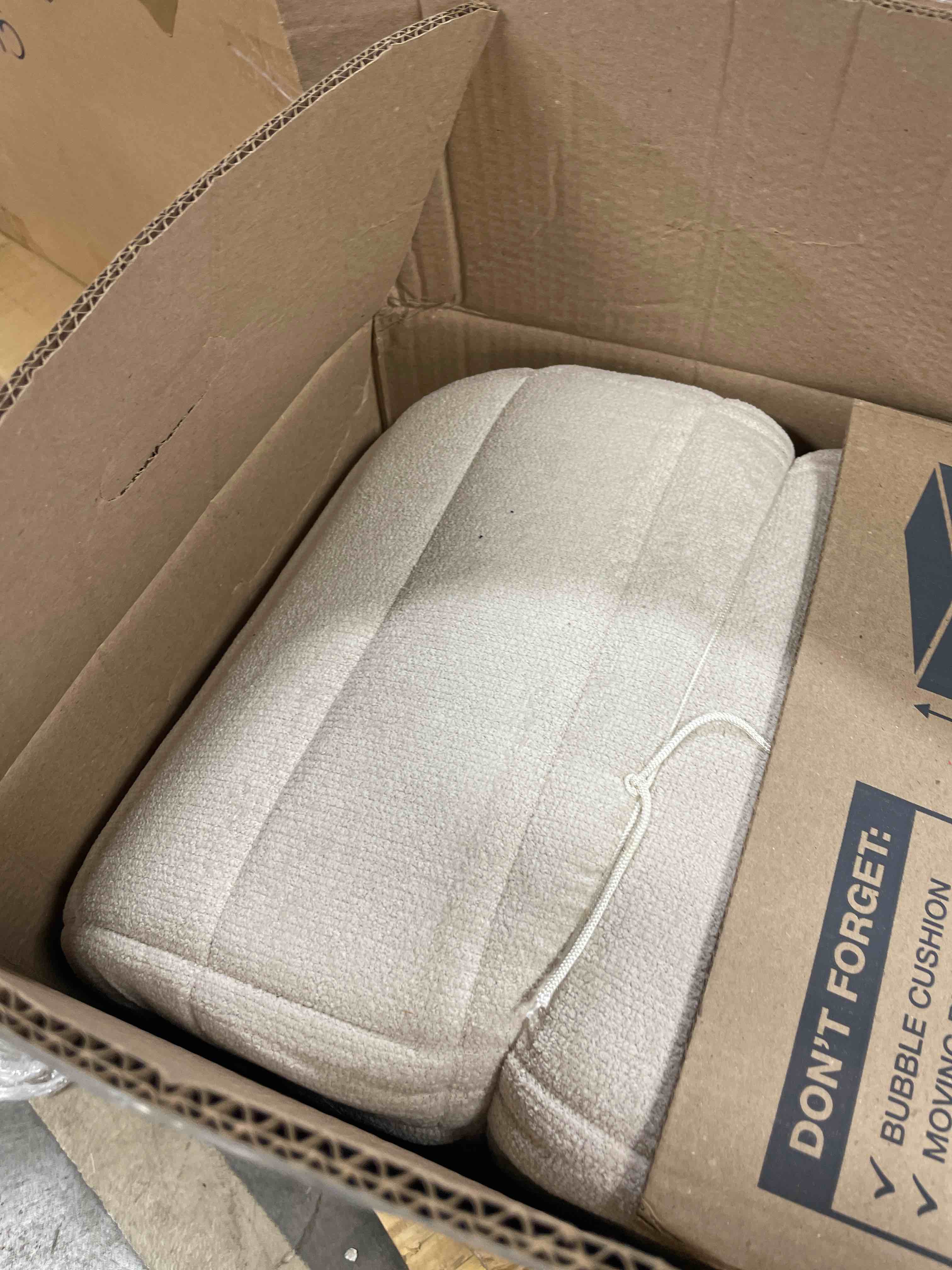 https://s3.amazonaws.com/lotting-images-prod/phillipi/BRN1925963_1760984603525.jpeg