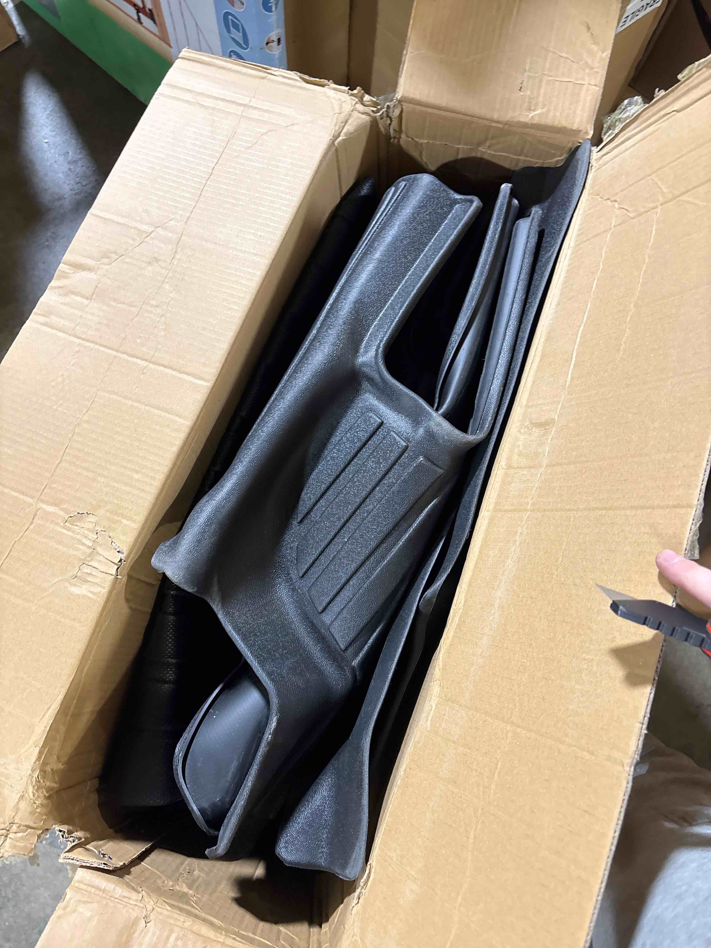 Condition photo showing Good Condition for Binmotor-All Weather Car Floor Mats and Cargo Liner Set for 2022 2023 2024 2025 Jeep Wagoneer ?8 Seats ?,3 Rows TPE Rubber Liners for Jeep Wagoneer Accessories Mats Trunk Mat-Black