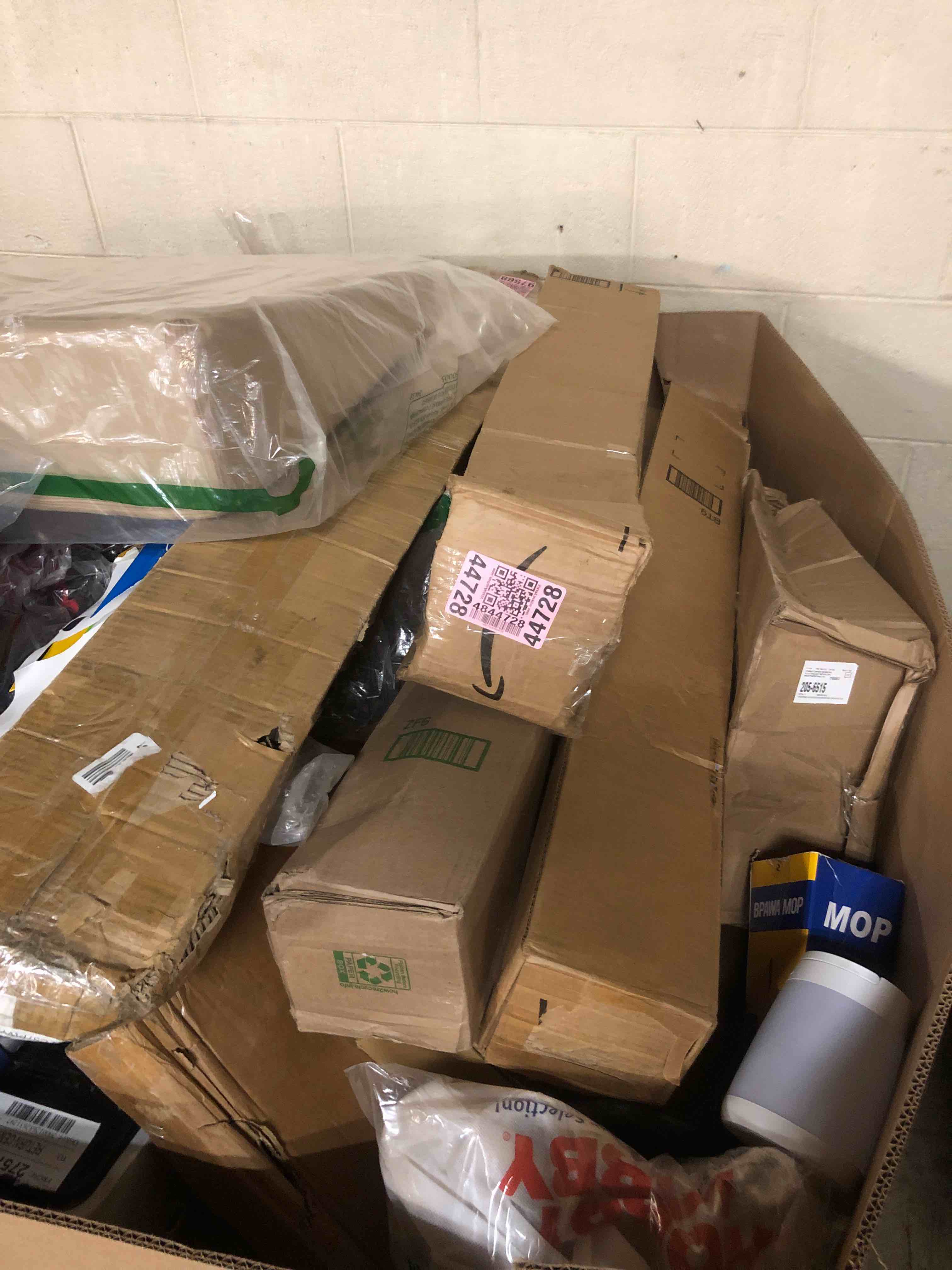 https://s3.amazonaws.com/lotting-images-prod/phillipi/BRN1928128_1752603360042.jpeg