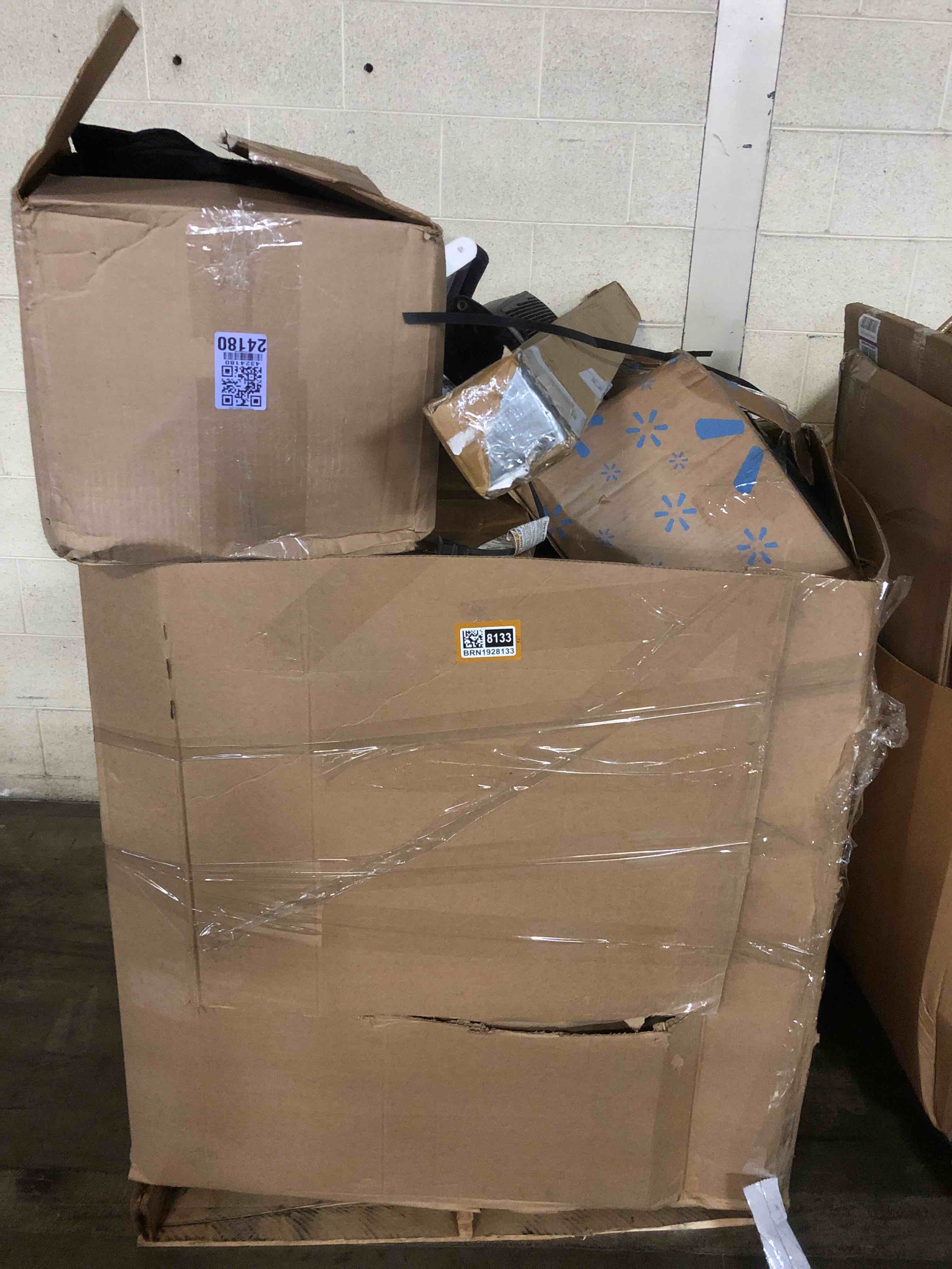 https://s3.amazonaws.com/lotting-images-prod/phillipi/BRN1928133_1752603632308.jpeg