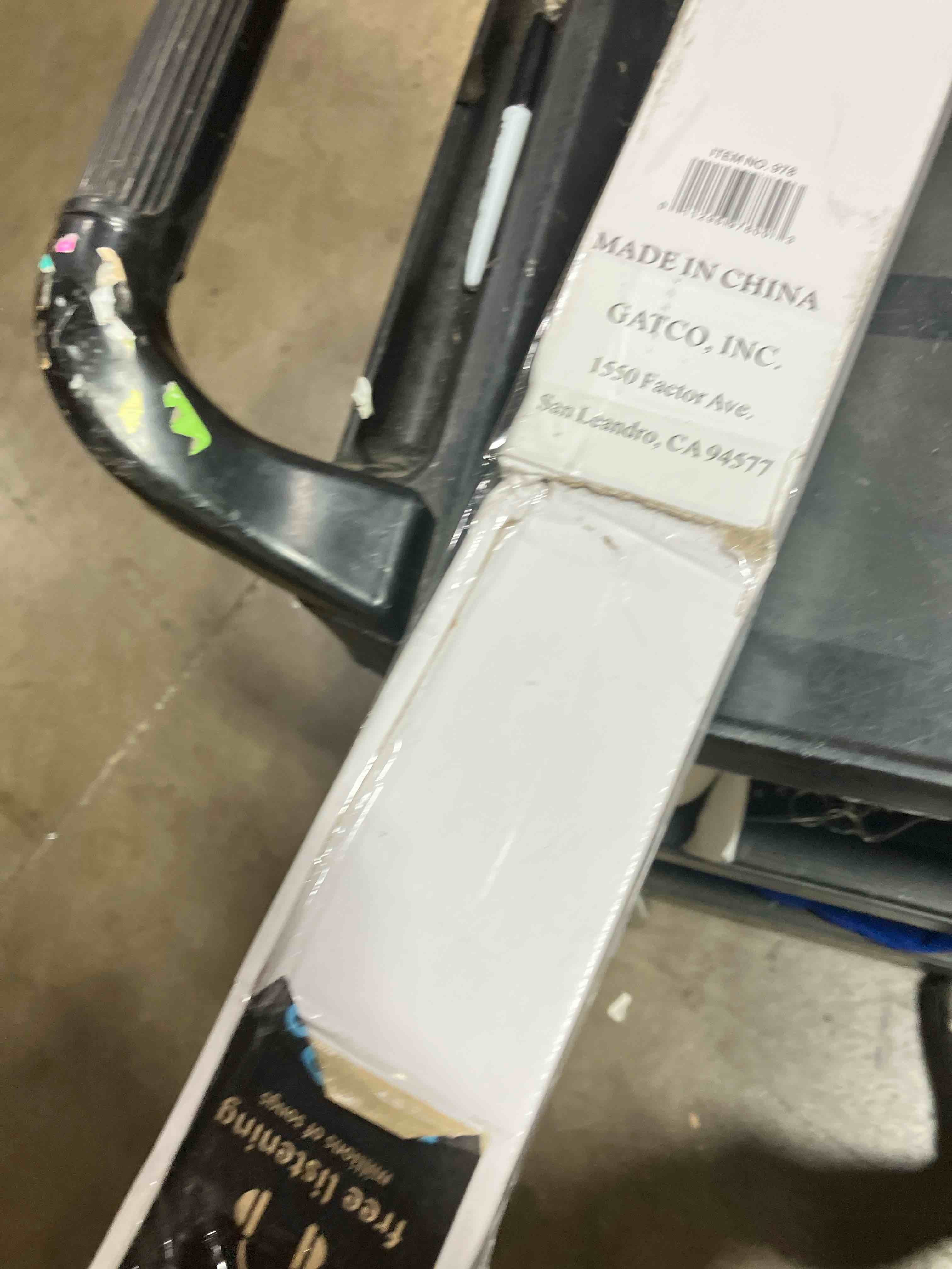 https://s3.amazonaws.com/lotting-images-prod/phillipi/BRN1928252_1752759184112.jpeg