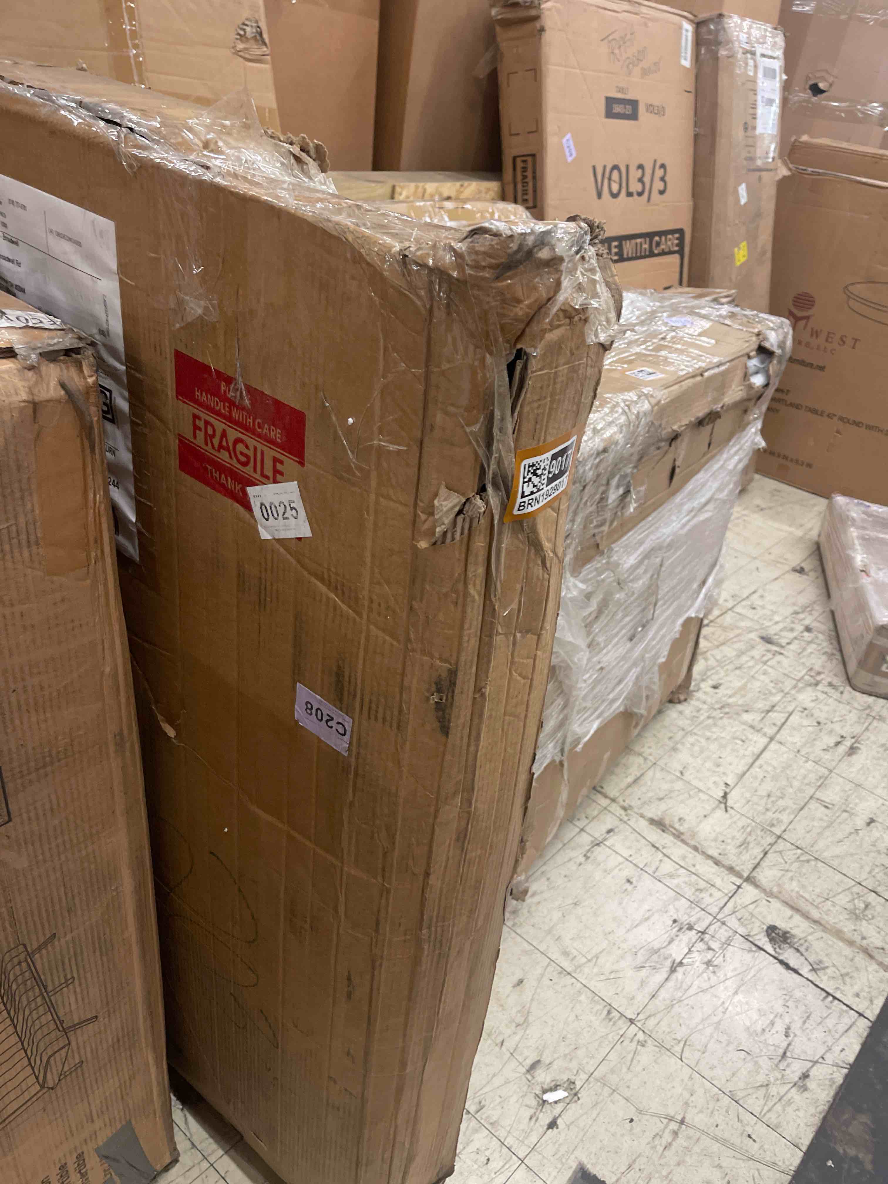 https://s3.amazonaws.com/lotting-images-prod/phillipi/BRN1929017_1757447778459.jpeg