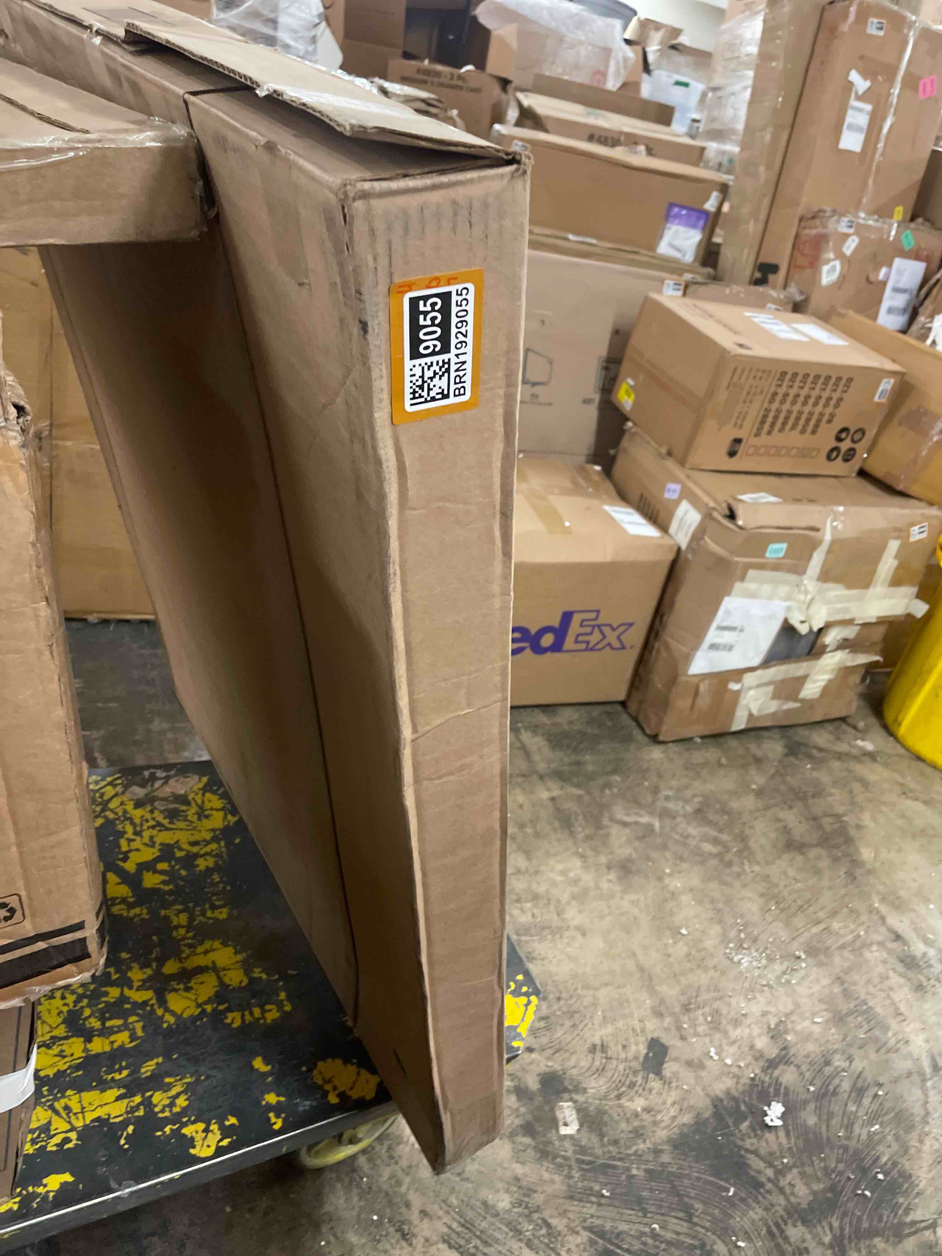 https://s3.amazonaws.com/lotting-images-prod/phillipi/BRN1929055_1758053040322.jpeg